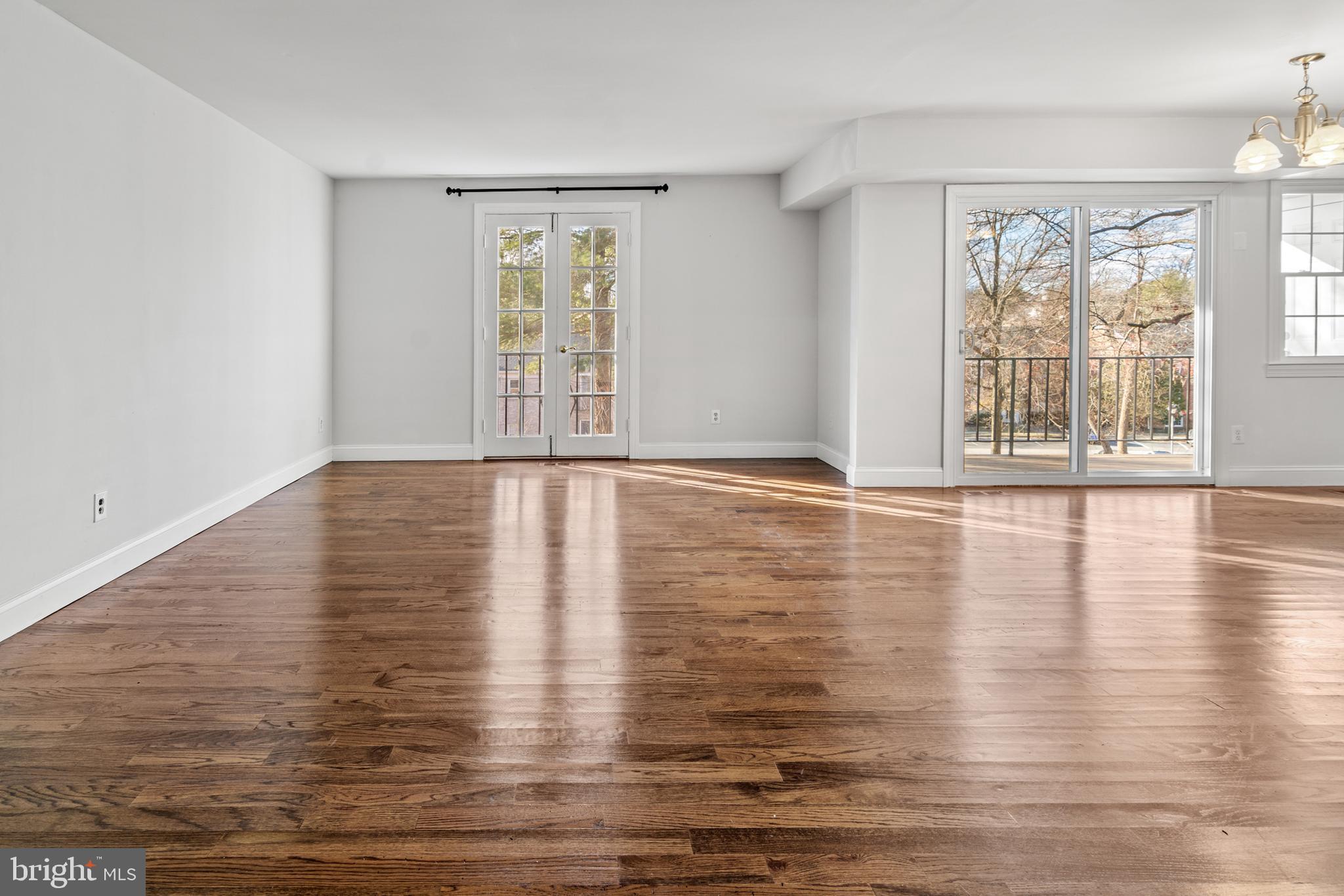 HOMELAND SOUTHWAY - Residential