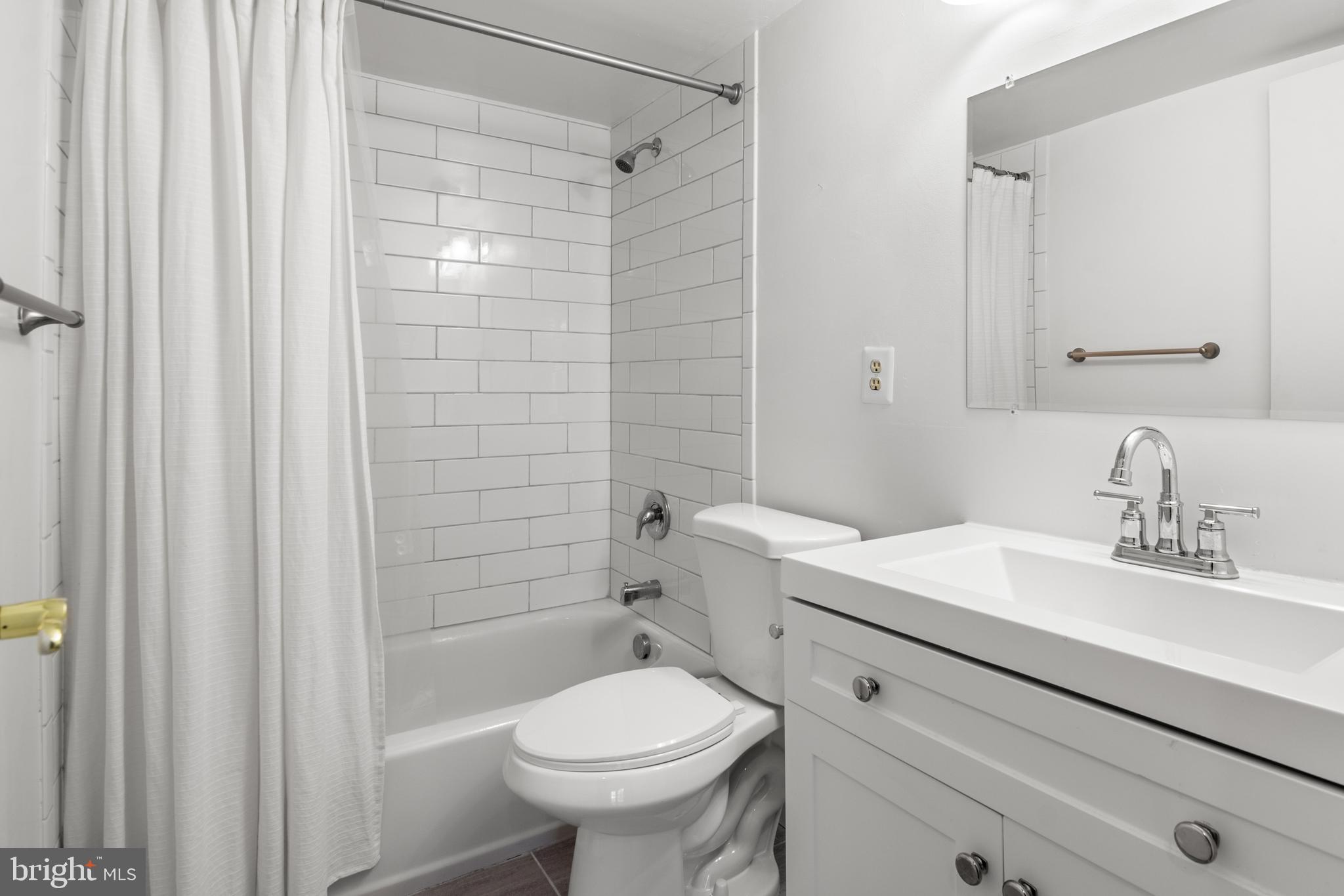 HOMELAND SOUTHWAY - Residential