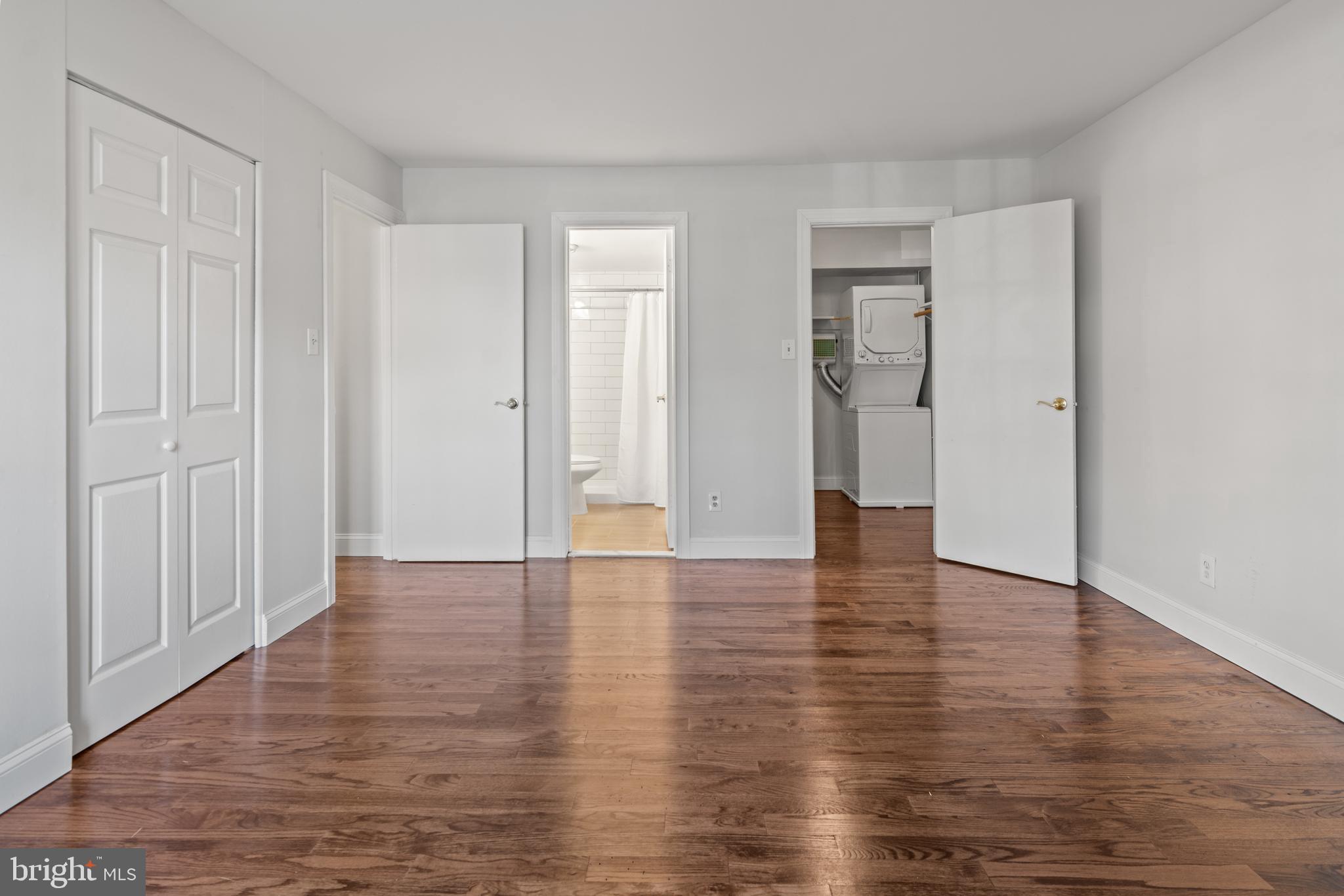 HOMELAND SOUTHWAY - Residential