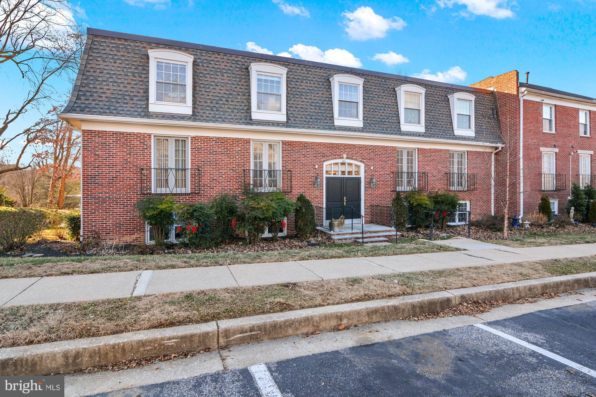 HOMELAND SOUTHWAY - Residential