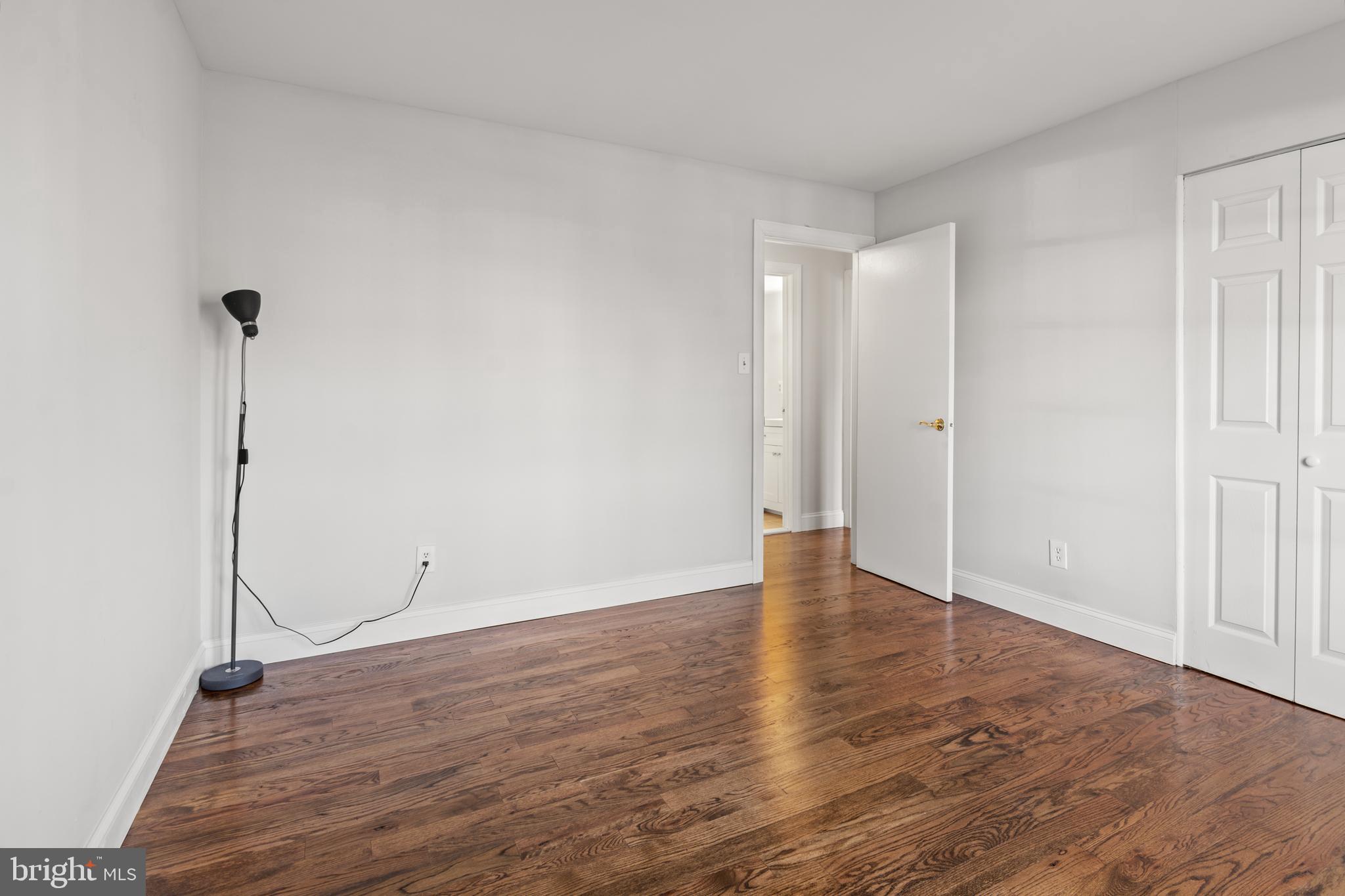 HOMELAND SOUTHWAY - Residential