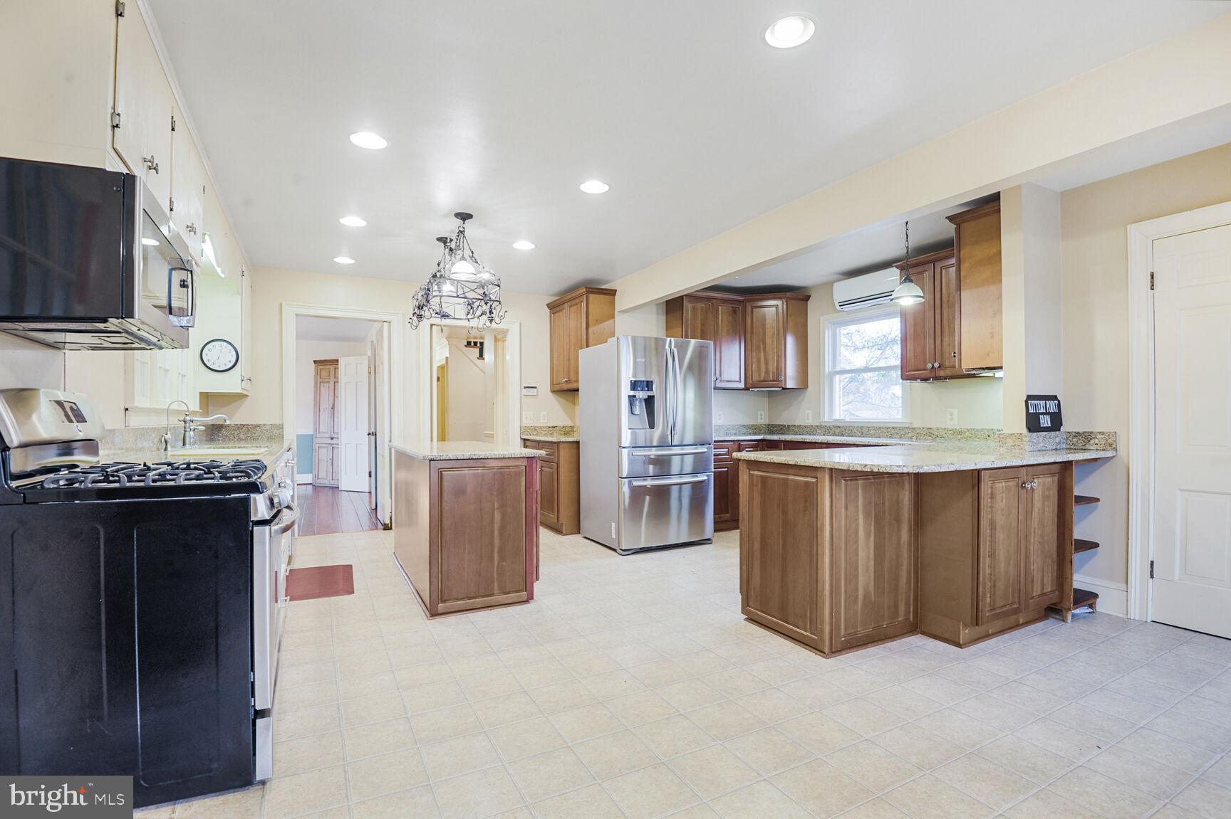 1600 BRIGGS ROAD