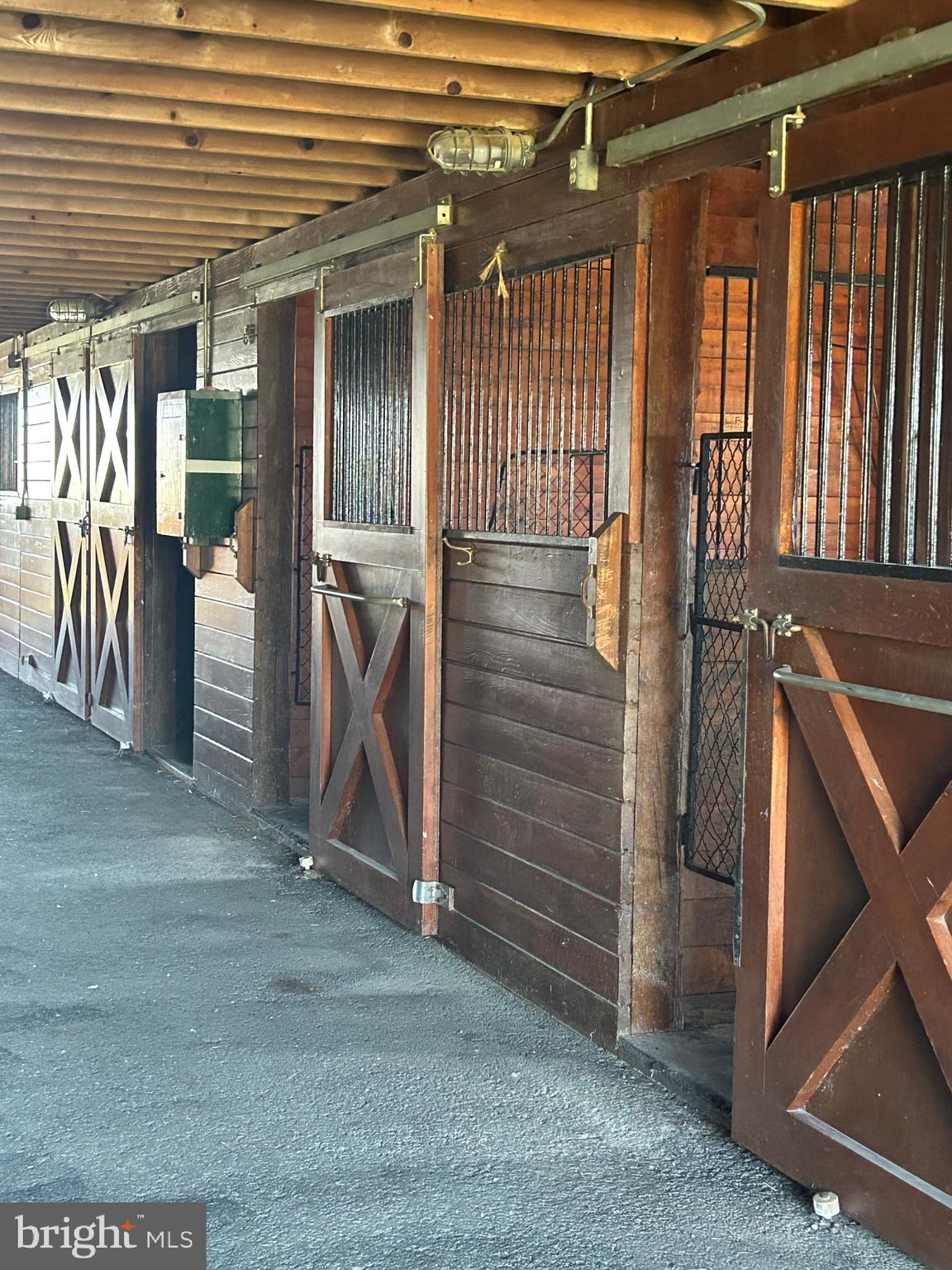 BERRYVILLE - Residential