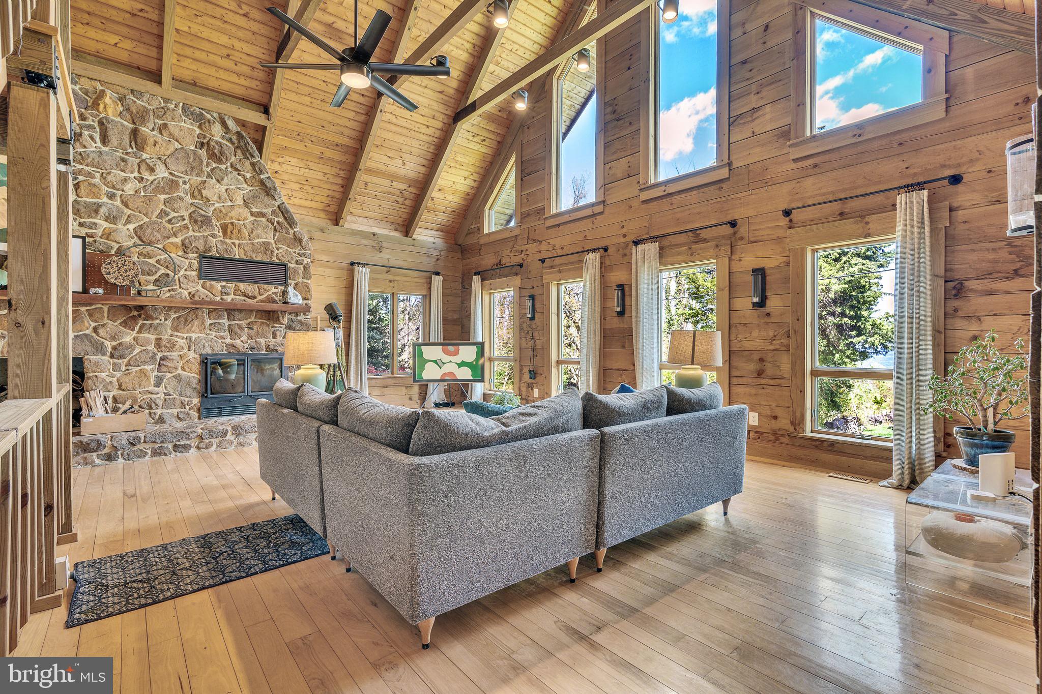 SCIENTISTS CLIFFS - Residential