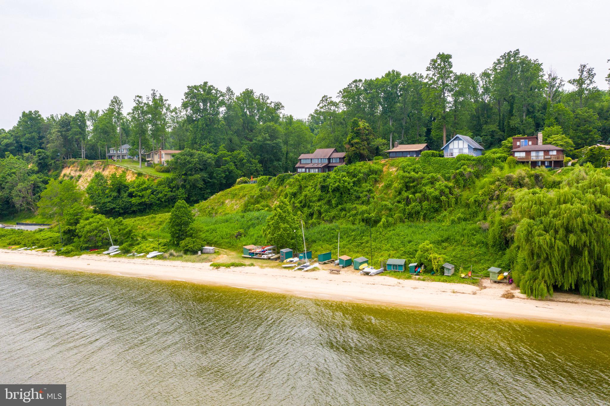 SCIENTISTS CLIFFS - Residential