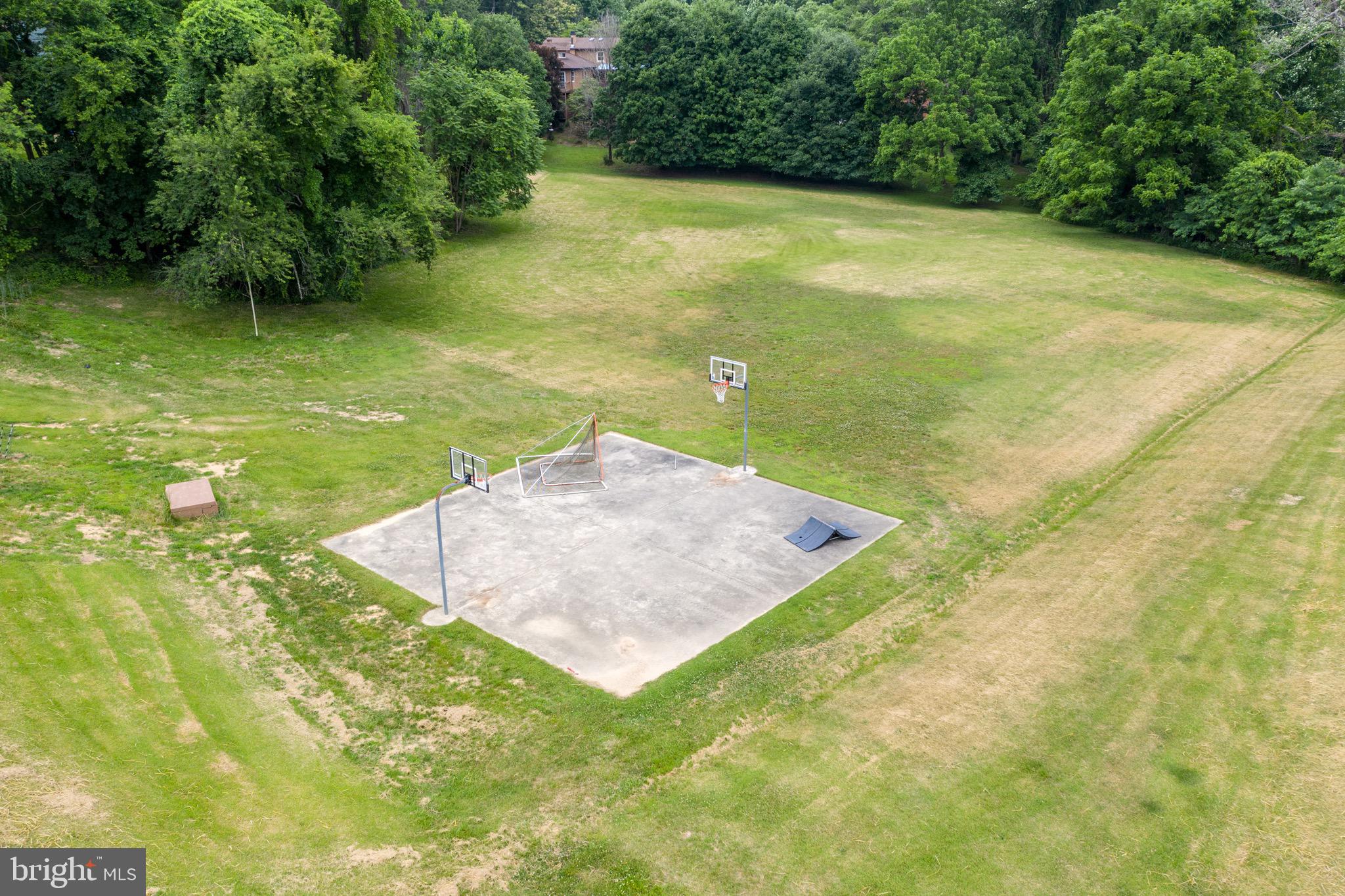 SCIENTISTS CLIFFS - Residential