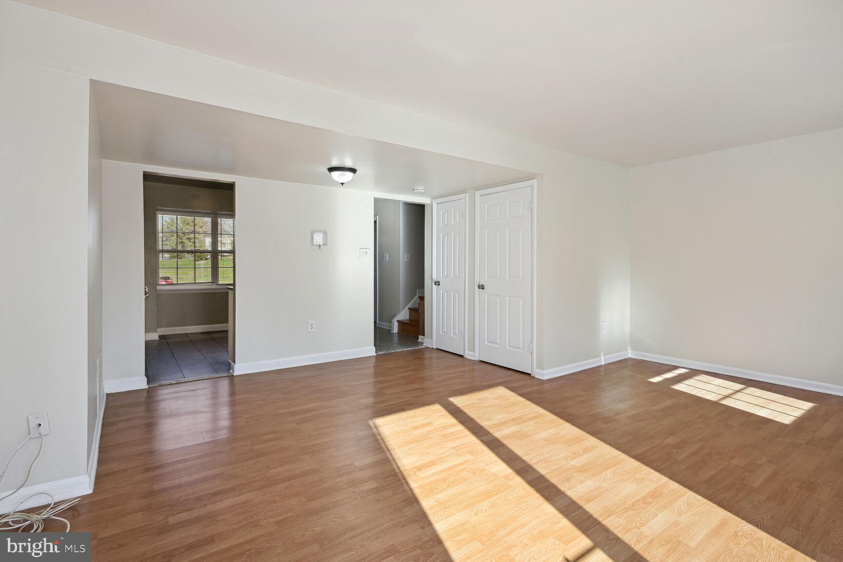 FLOWER HILL - Residential Lease