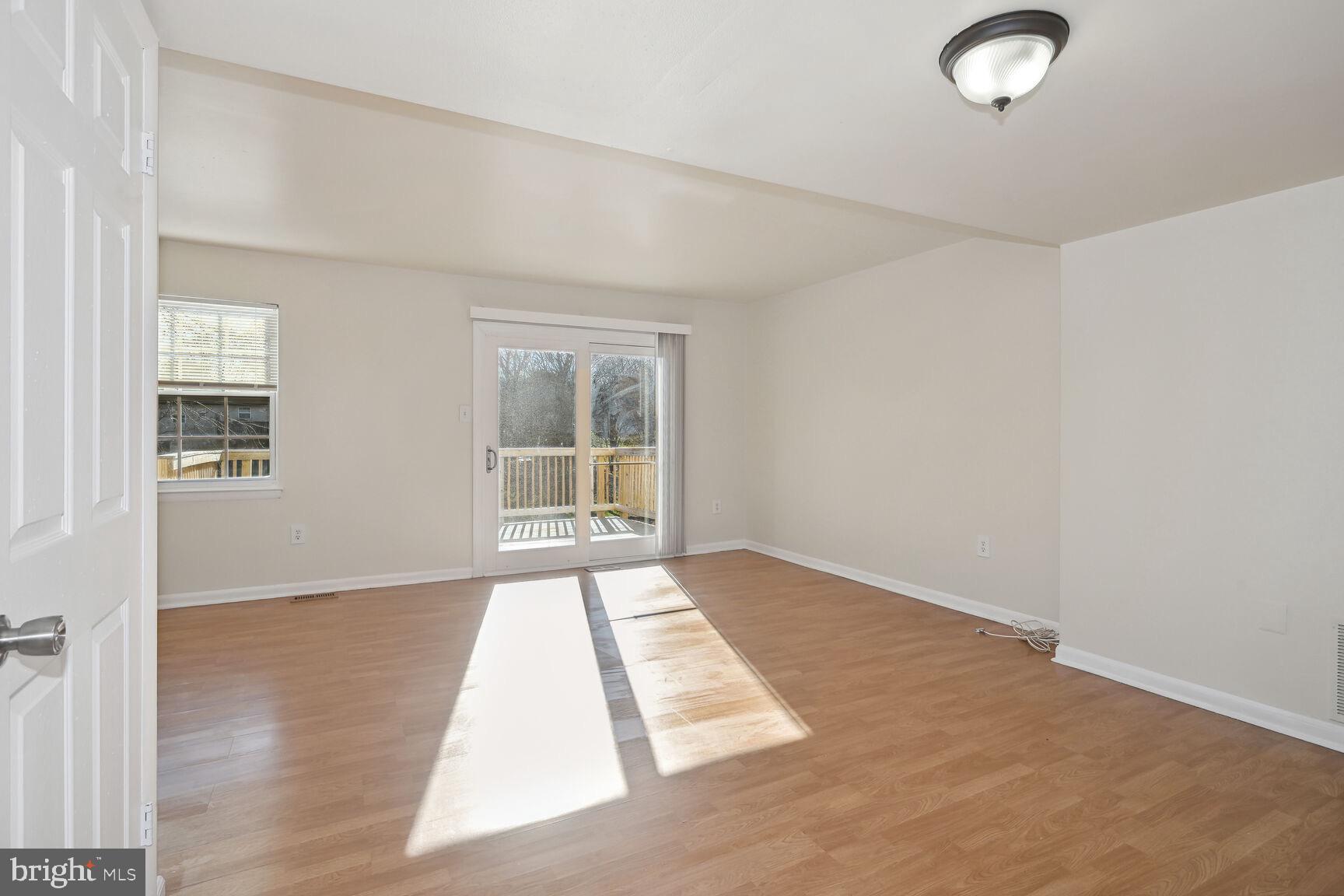 FLOWER HILL - Residential Lease