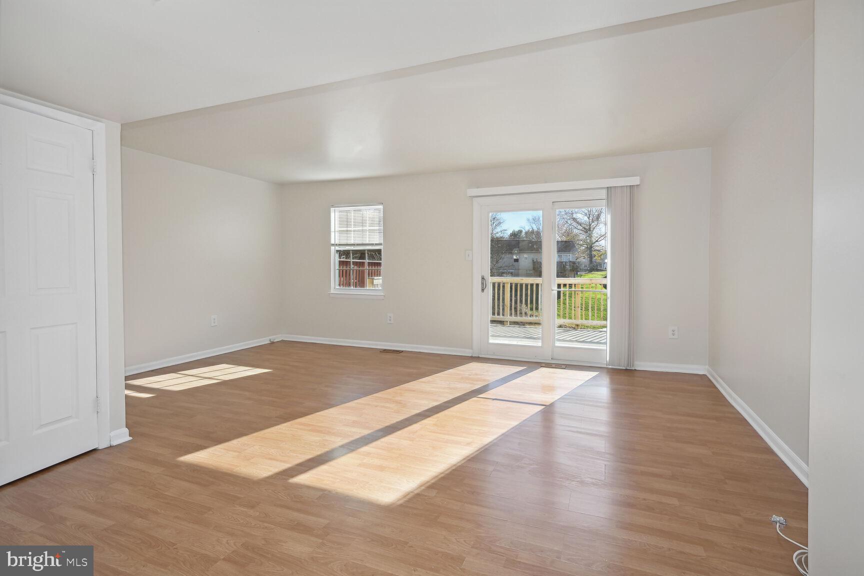 FLOWER HILL - Residential Lease