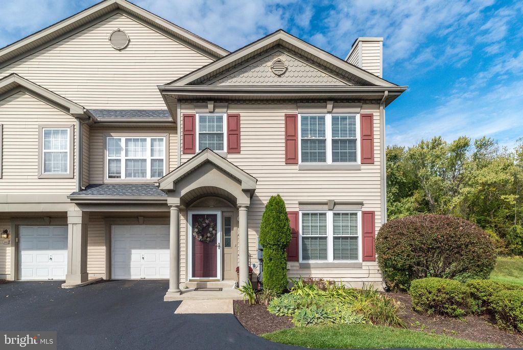 Photo of 1008 Julian Drive W #W, WARWICK, PA 18974 (MLS # PABU2107426)