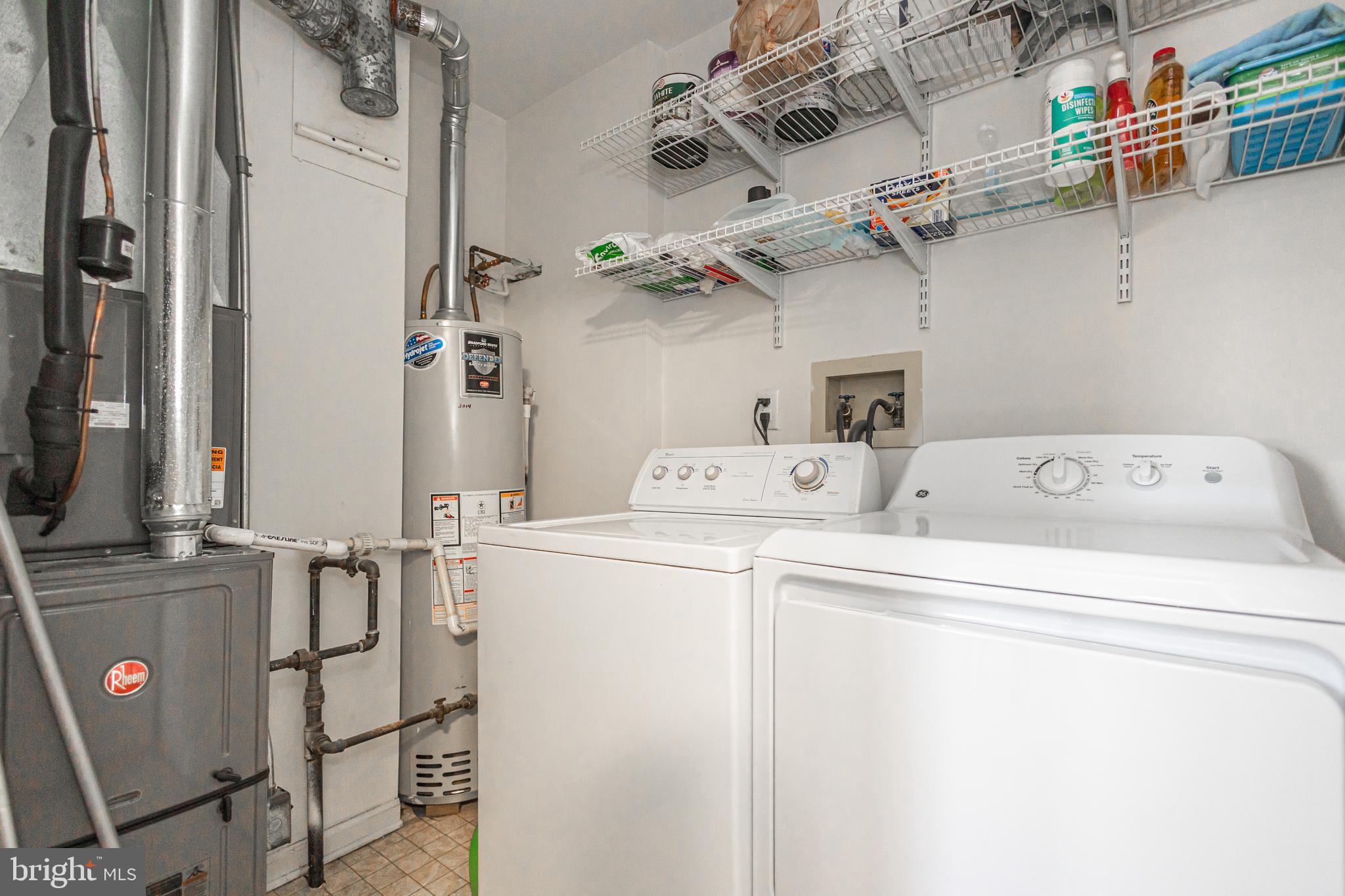 ROSE HOLLOW - Residential