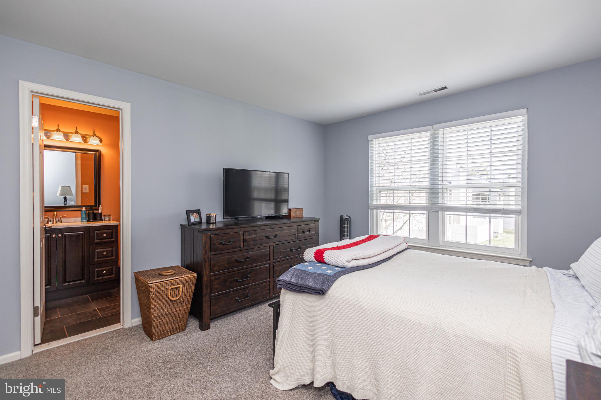 ROSE HOLLOW - Residential