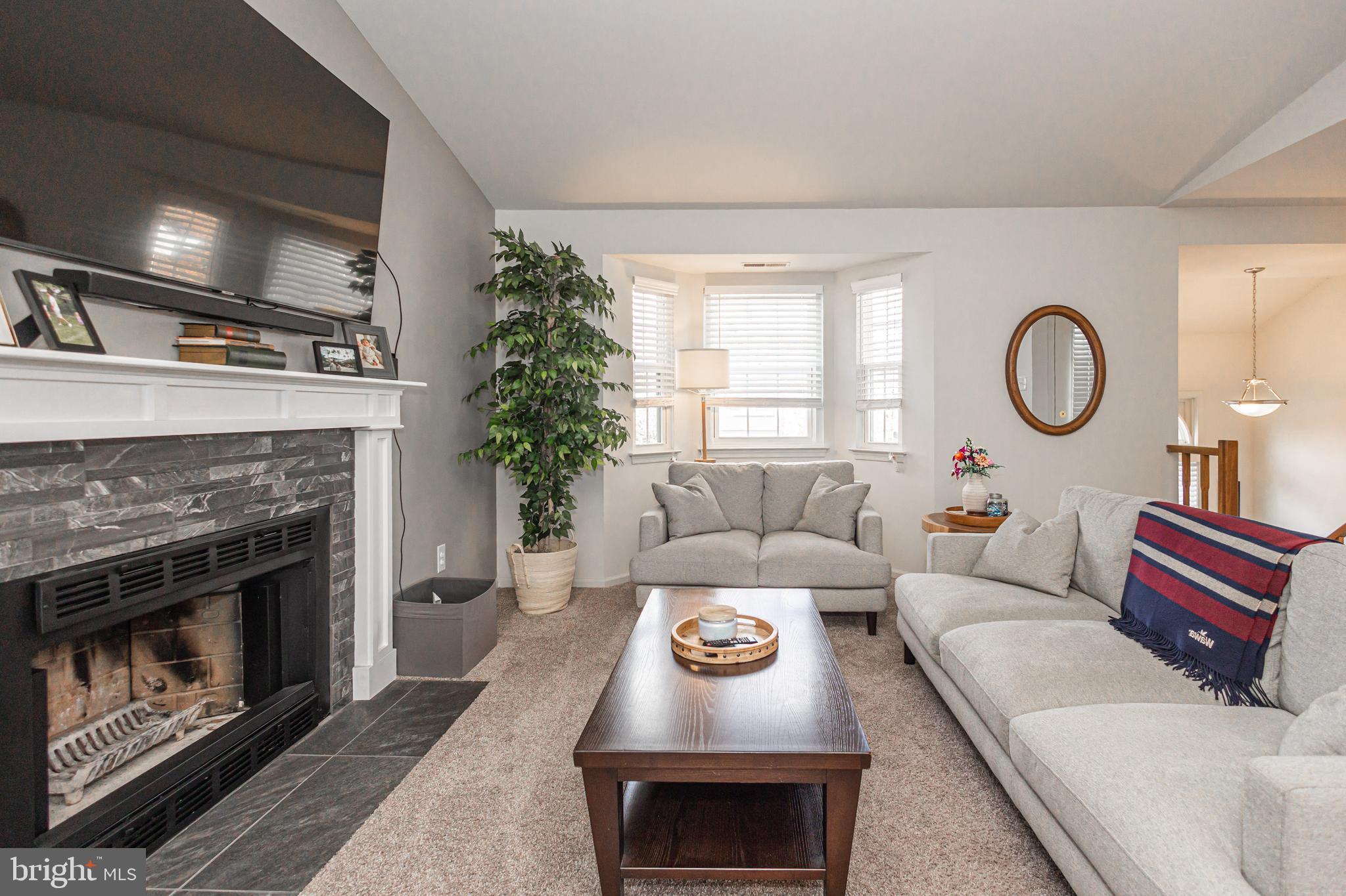 ROSE HOLLOW - Residential