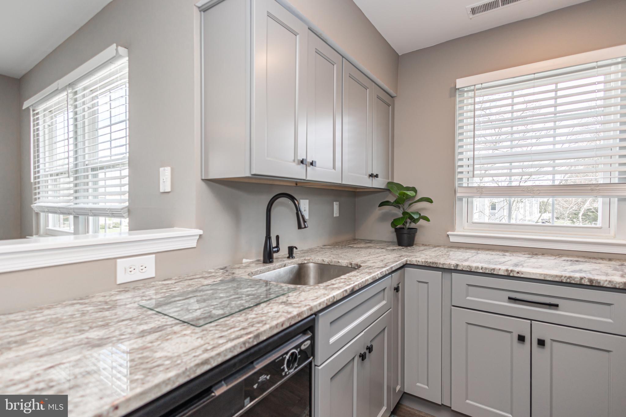 ROSE HOLLOW - Residential