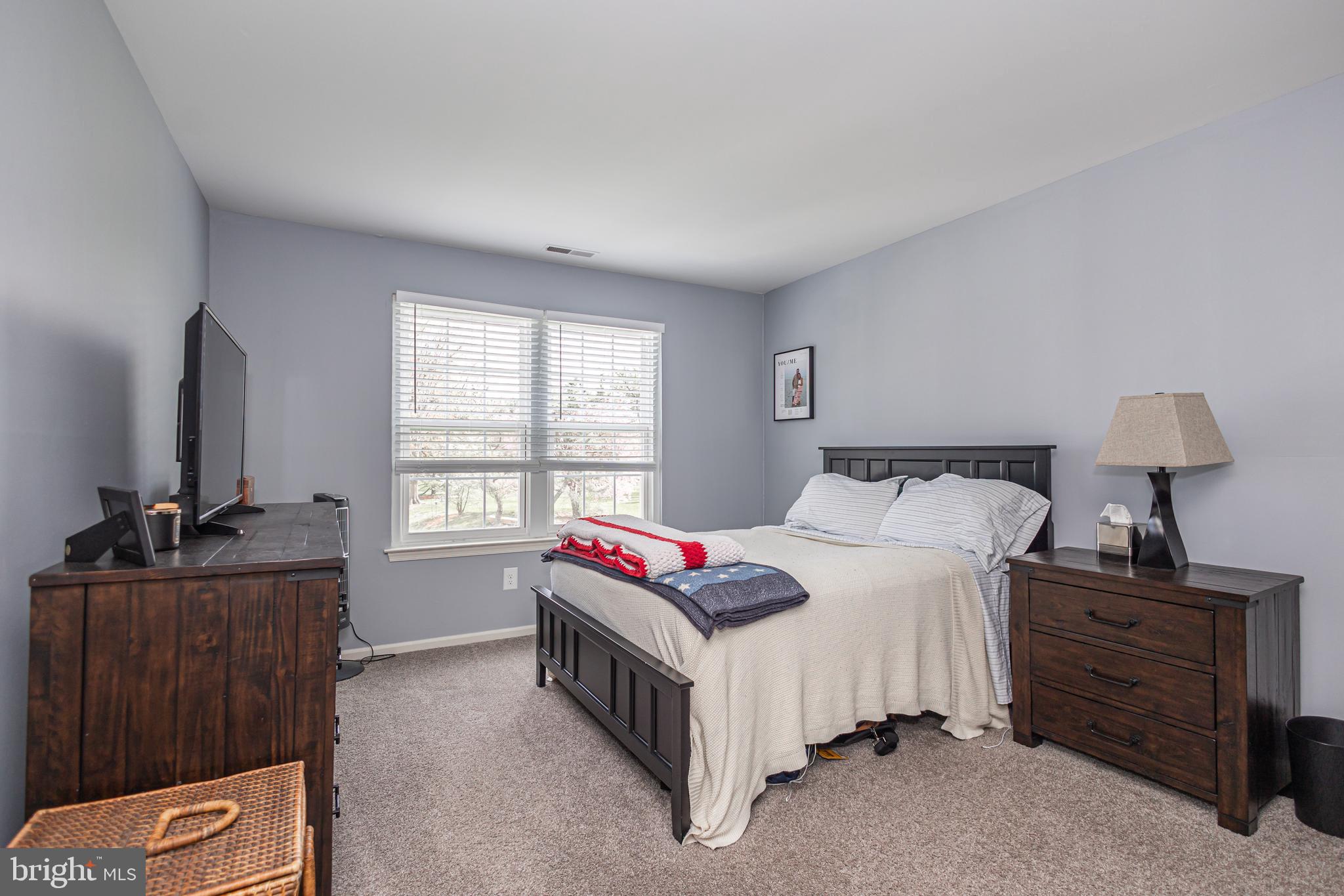 ROSE HOLLOW - Residential