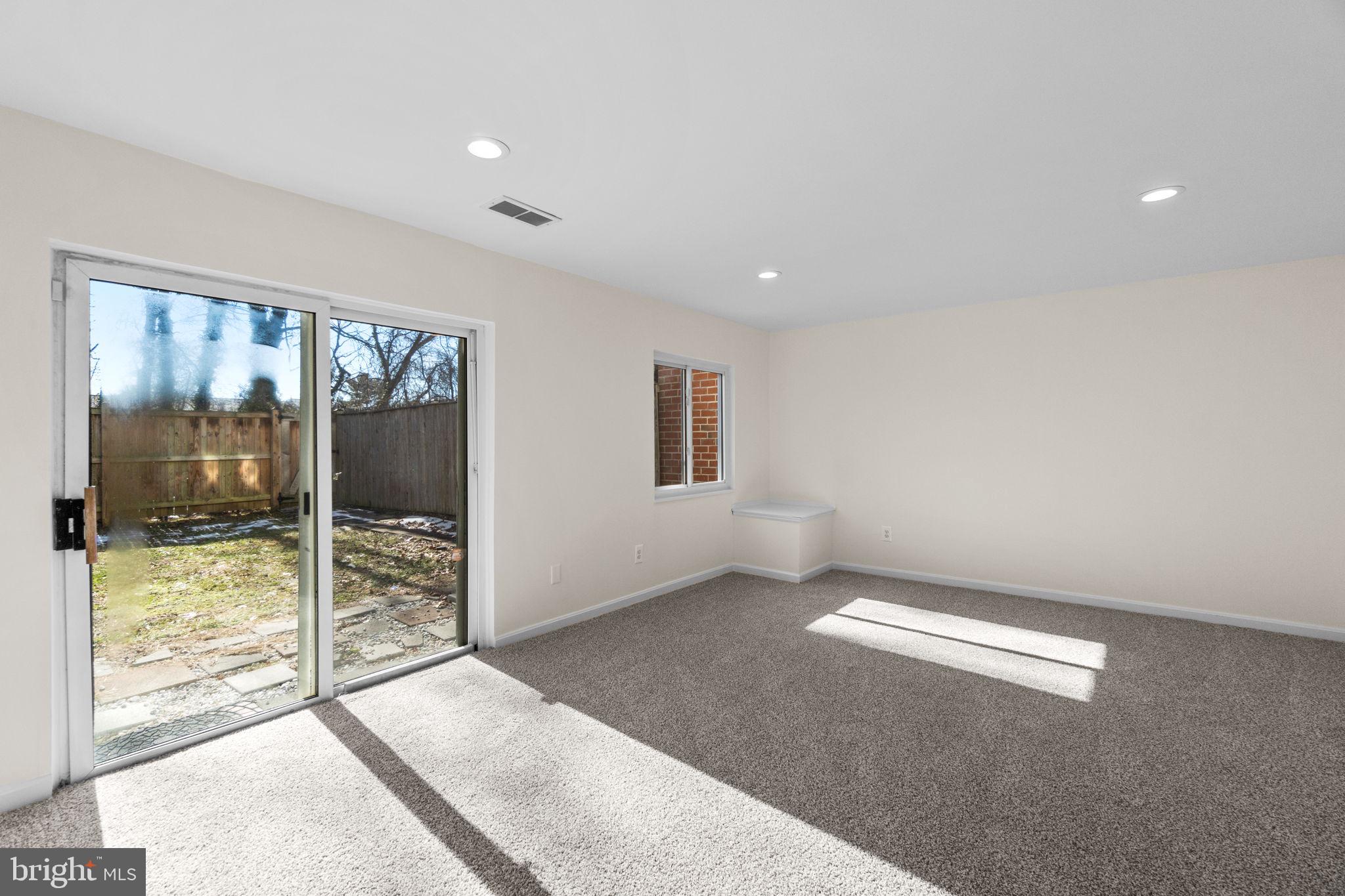 DISCOVERY ACRES - Residential