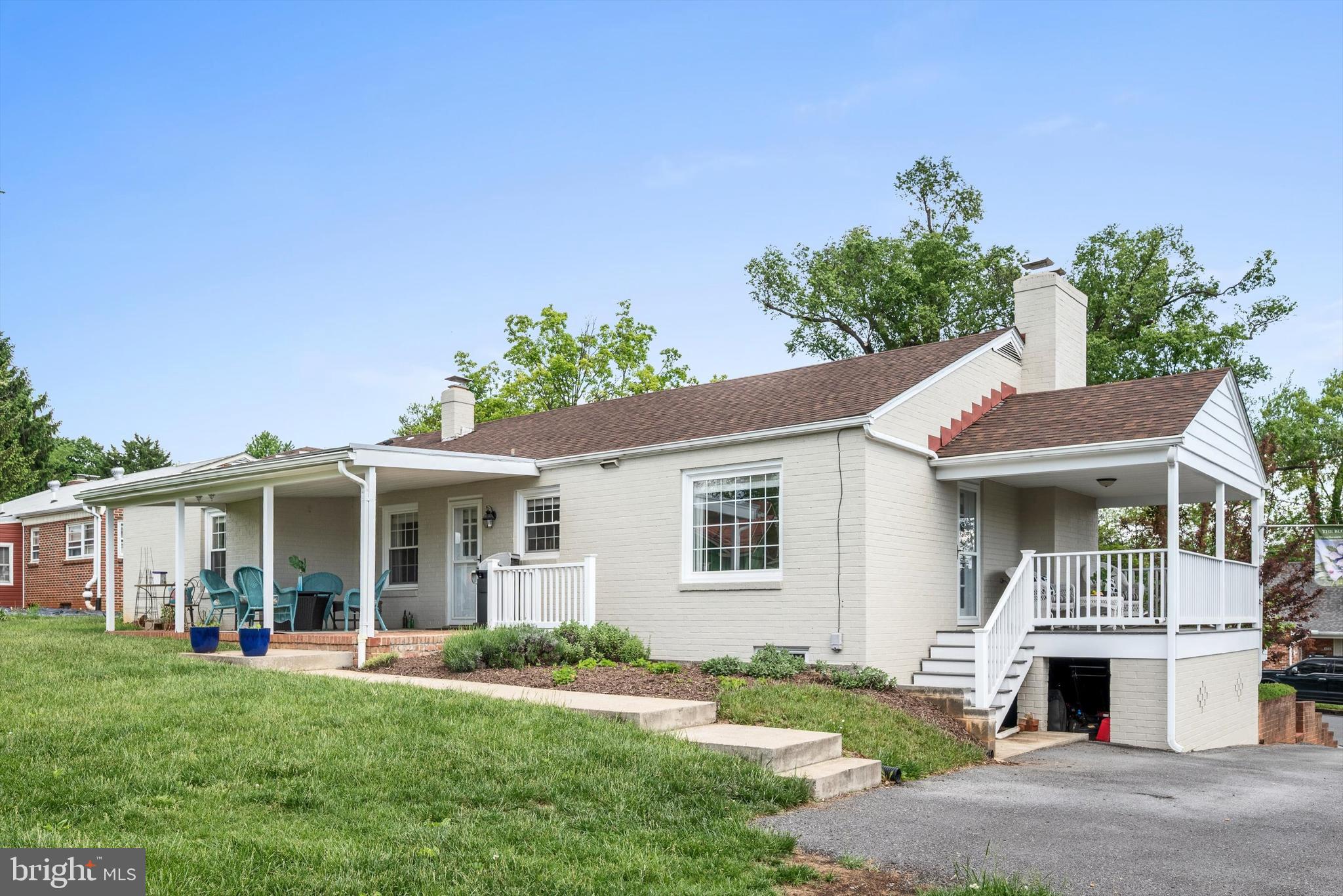 TOAN & YOST - Residential