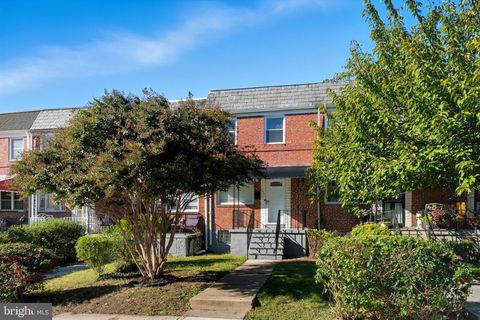 Photo of 1244 N Augusta Avenue, BALTIMORE, MD 21229 (MLS # MDBA2196366)