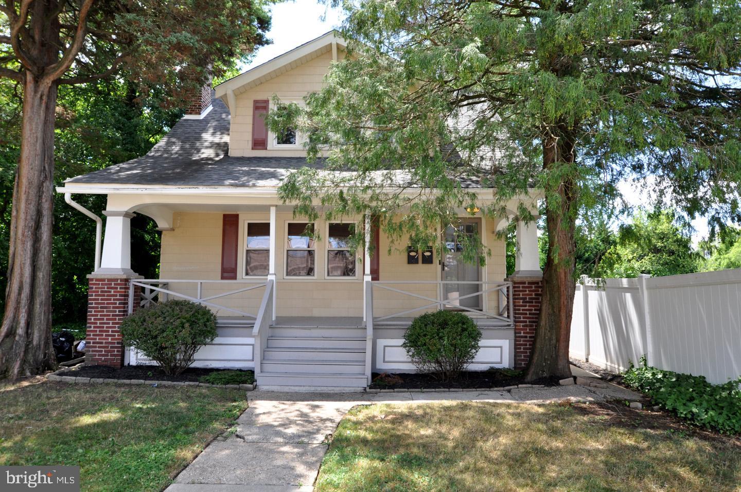 714 DWIGHT AVENUE