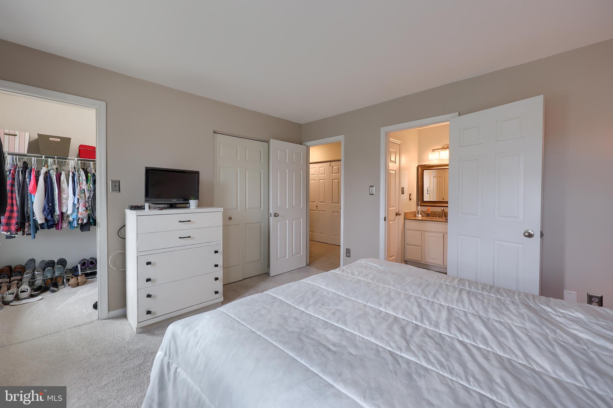 THOMAS GARDENS - Residential