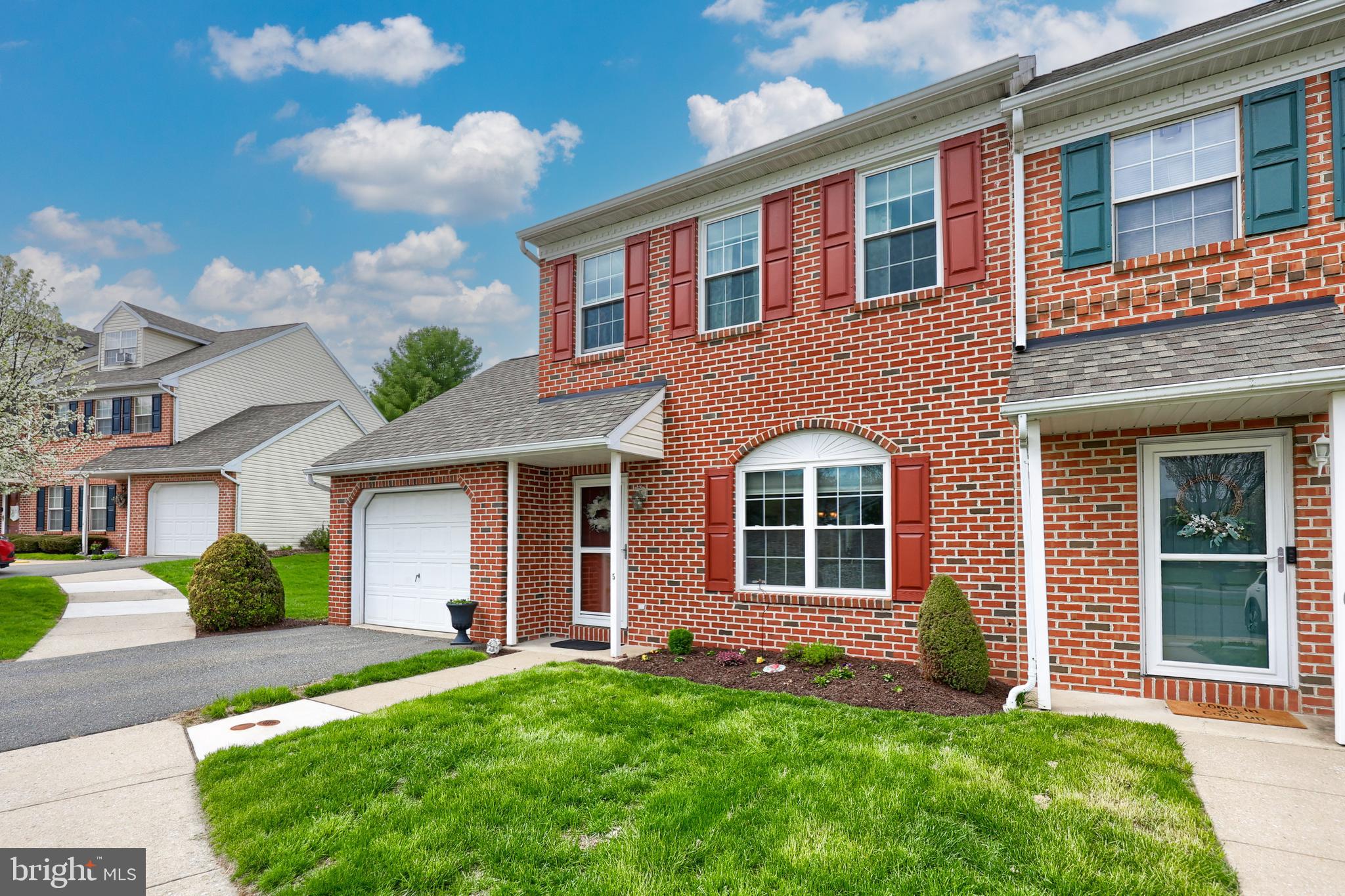 THOMAS GARDENS - Residential