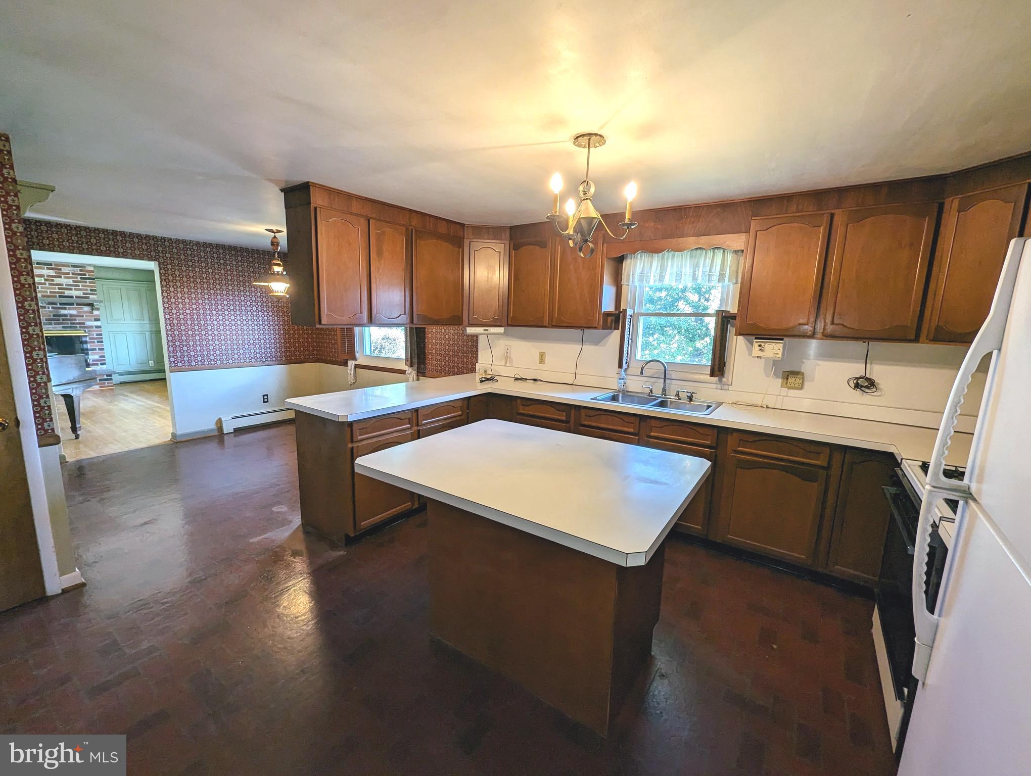 SHREWSBURY - Residential