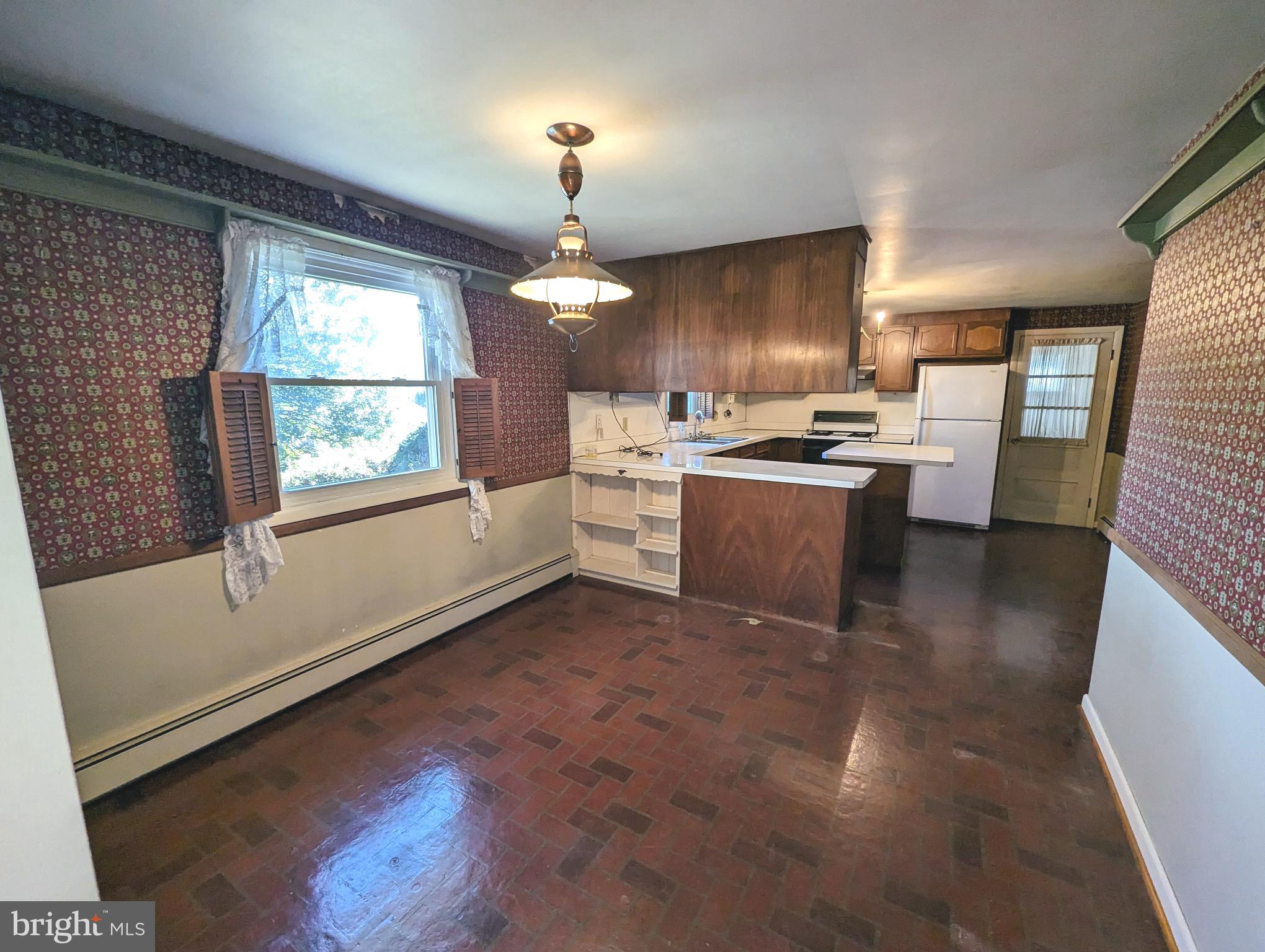 SHREWSBURY - Residential