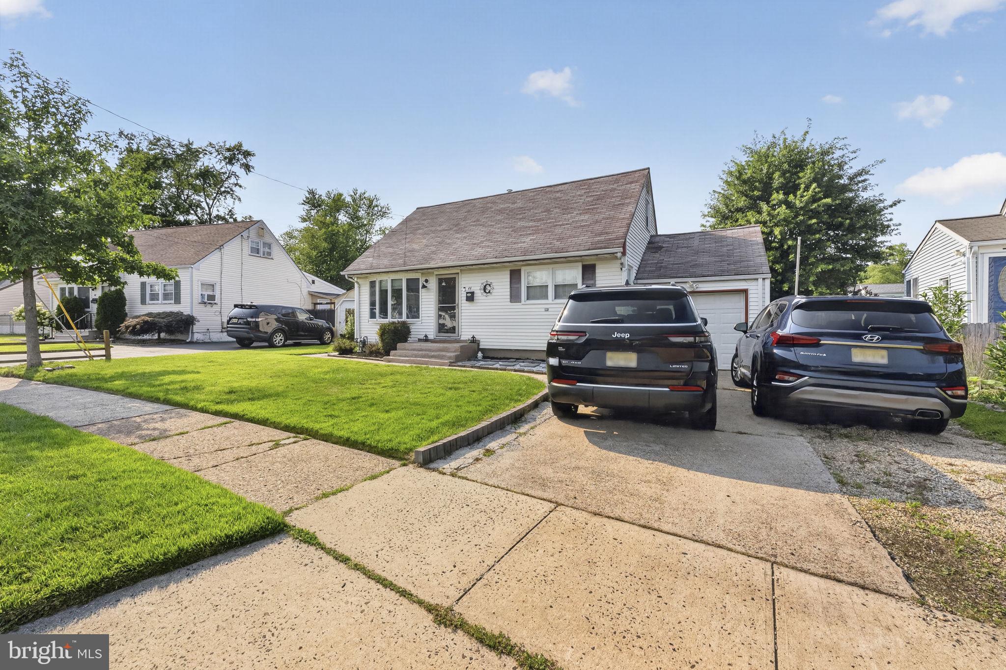44 SHACKAMAXON DRIVE