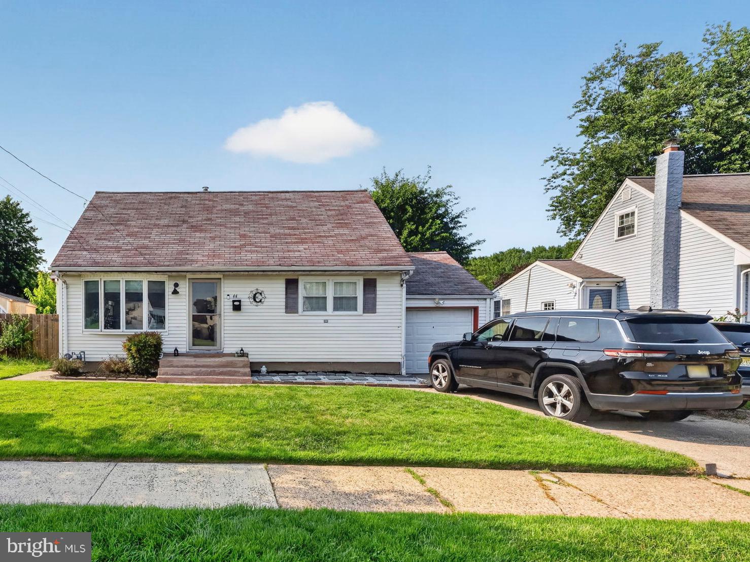 44 SHACKAMAXON DRIVE