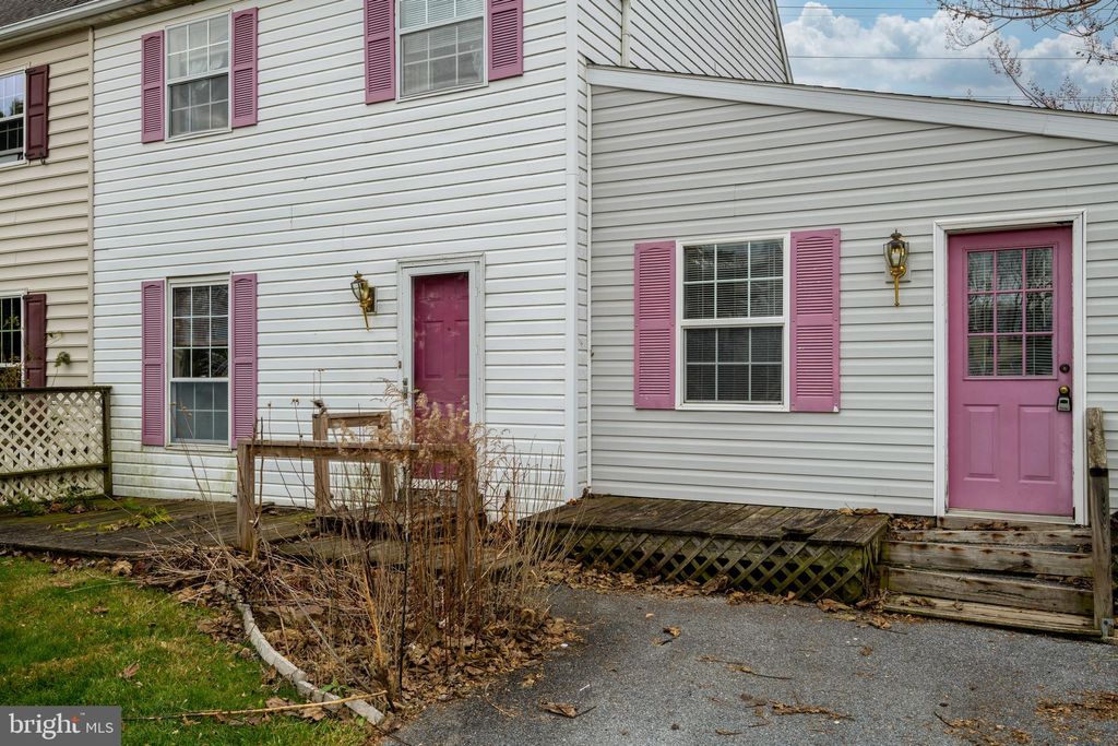 Photo of 2011 Aspen Lane, Columbia, PA 17512 (MLS # PALA2044520)