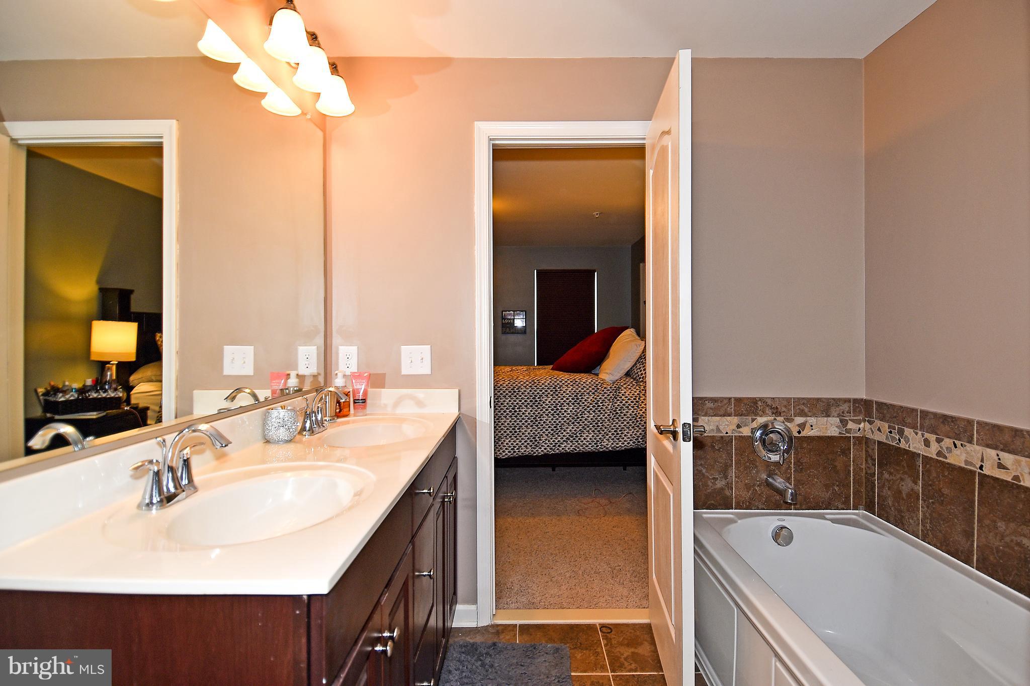 POTOMAC CLUB - Residential