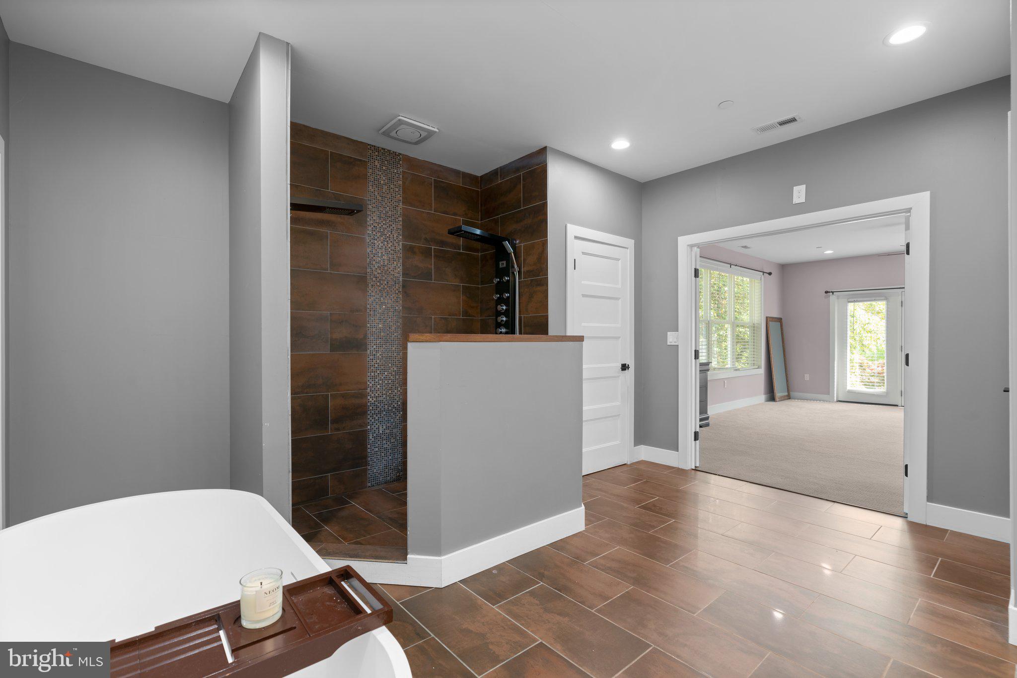 LINSTEAD - Residential