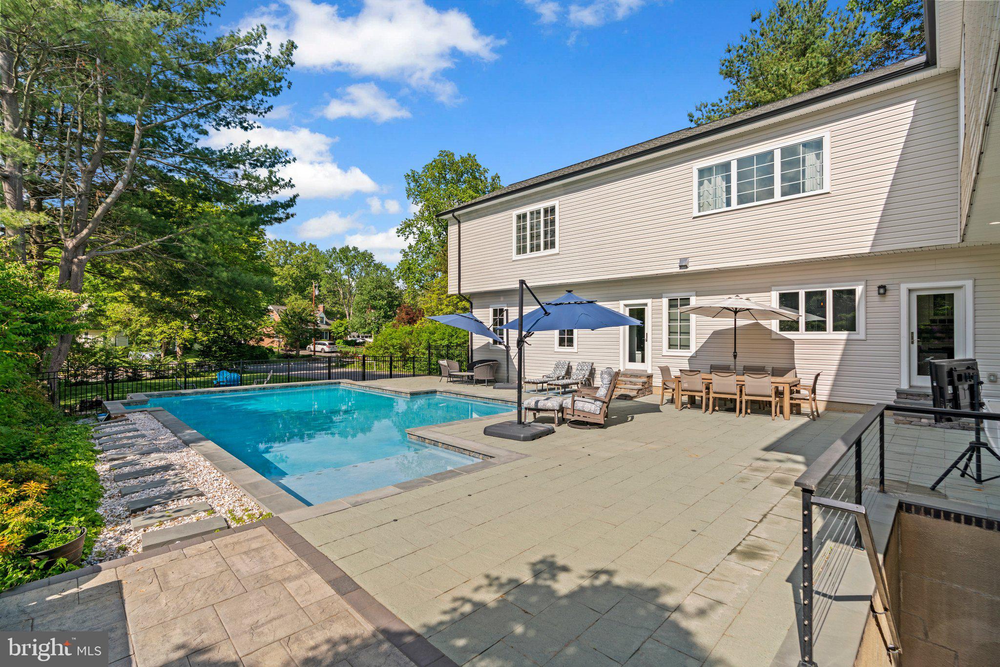 LINSTEAD - Residential