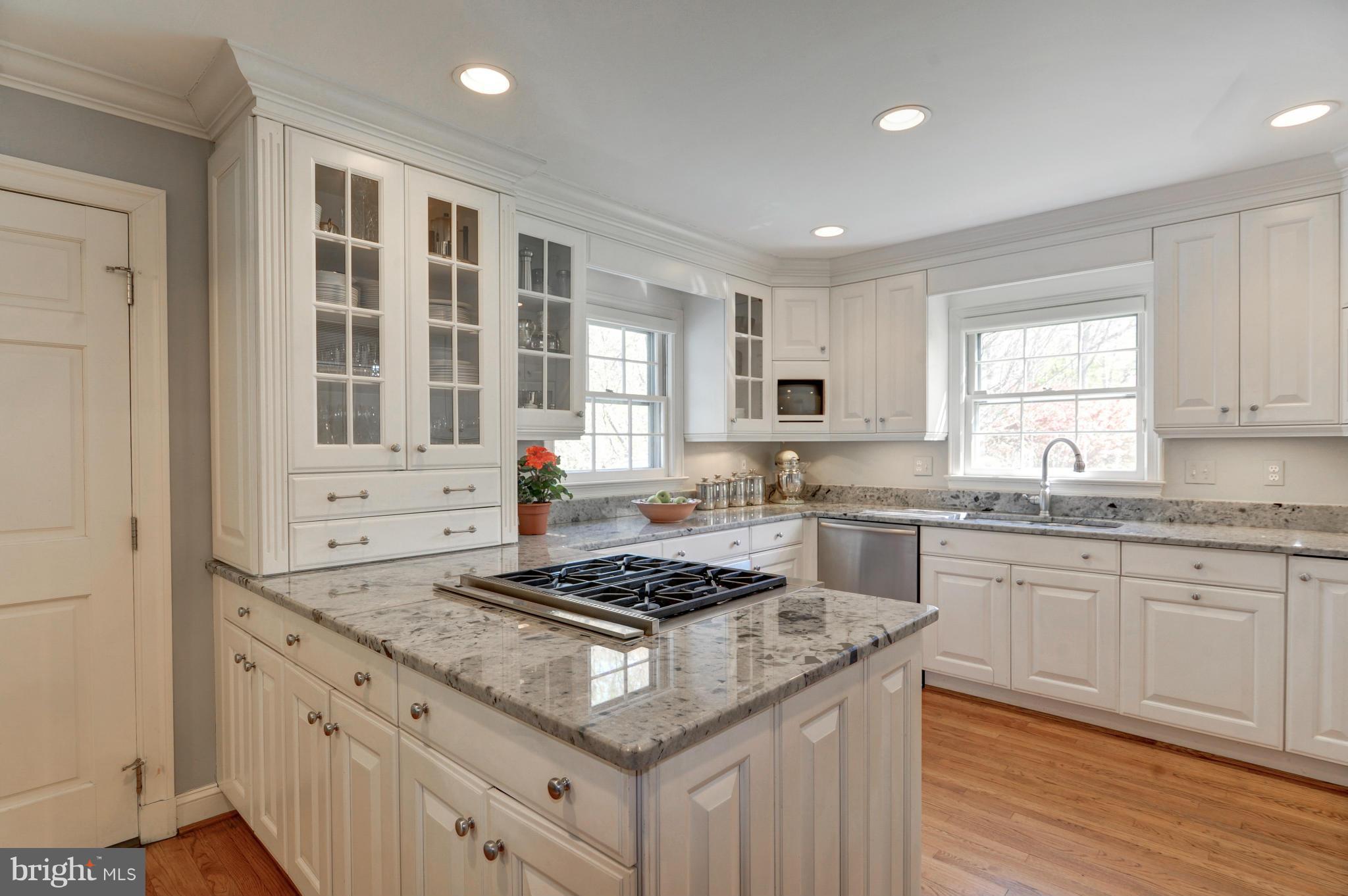 GLEN OAKS - Residential