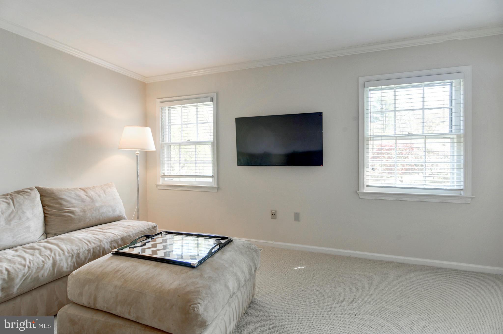 GLEN OAKS - Residential