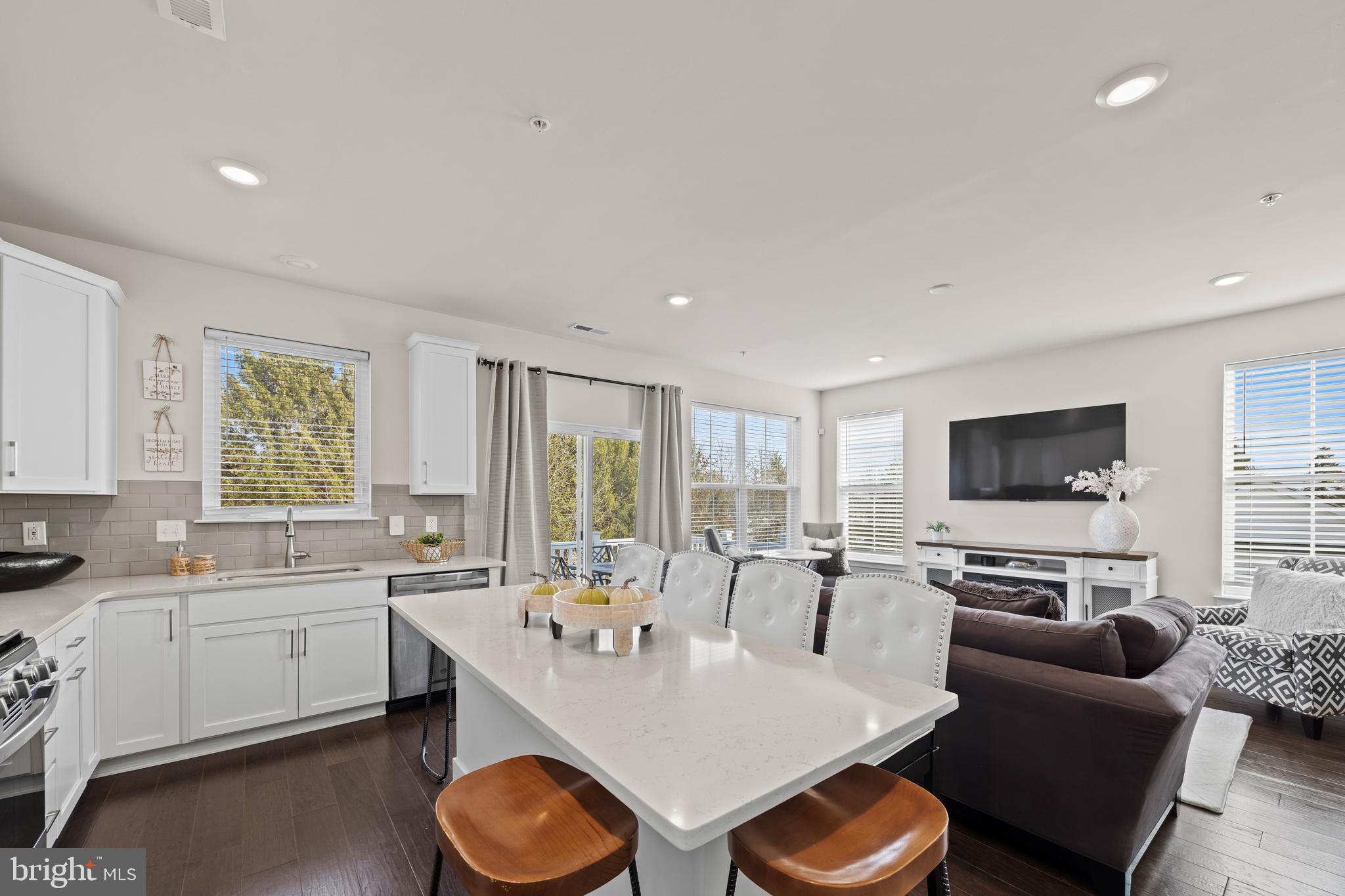 4830 FRANKLIN CIRCLE