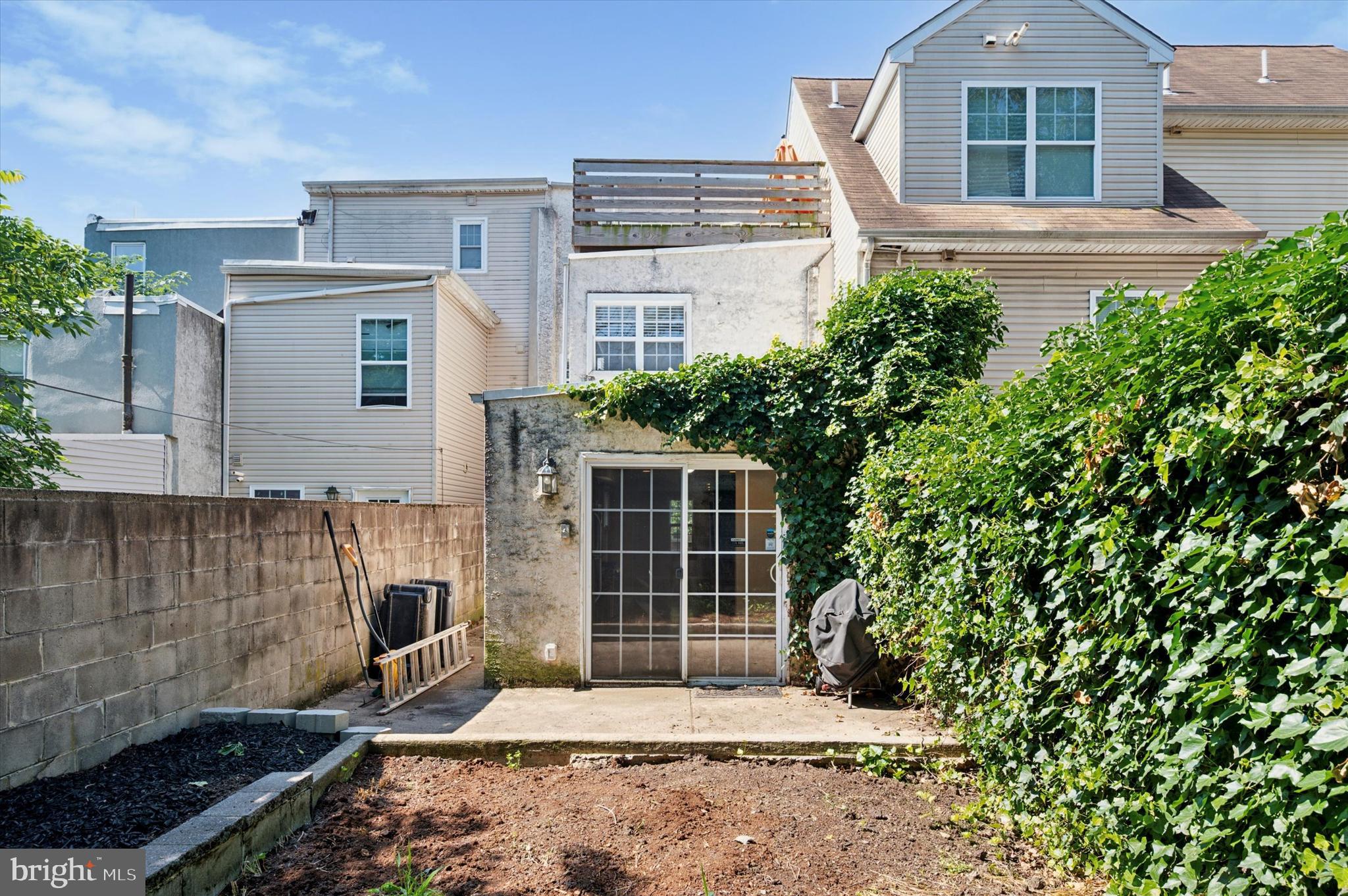 POINT BREEZE - Residential