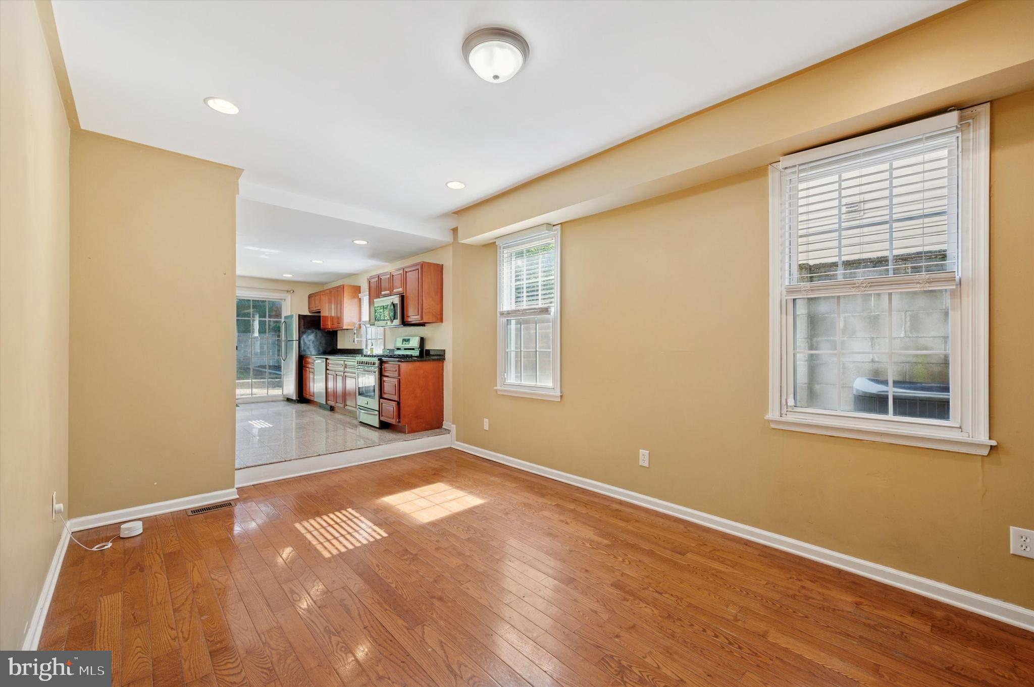 POINT BREEZE - Residential