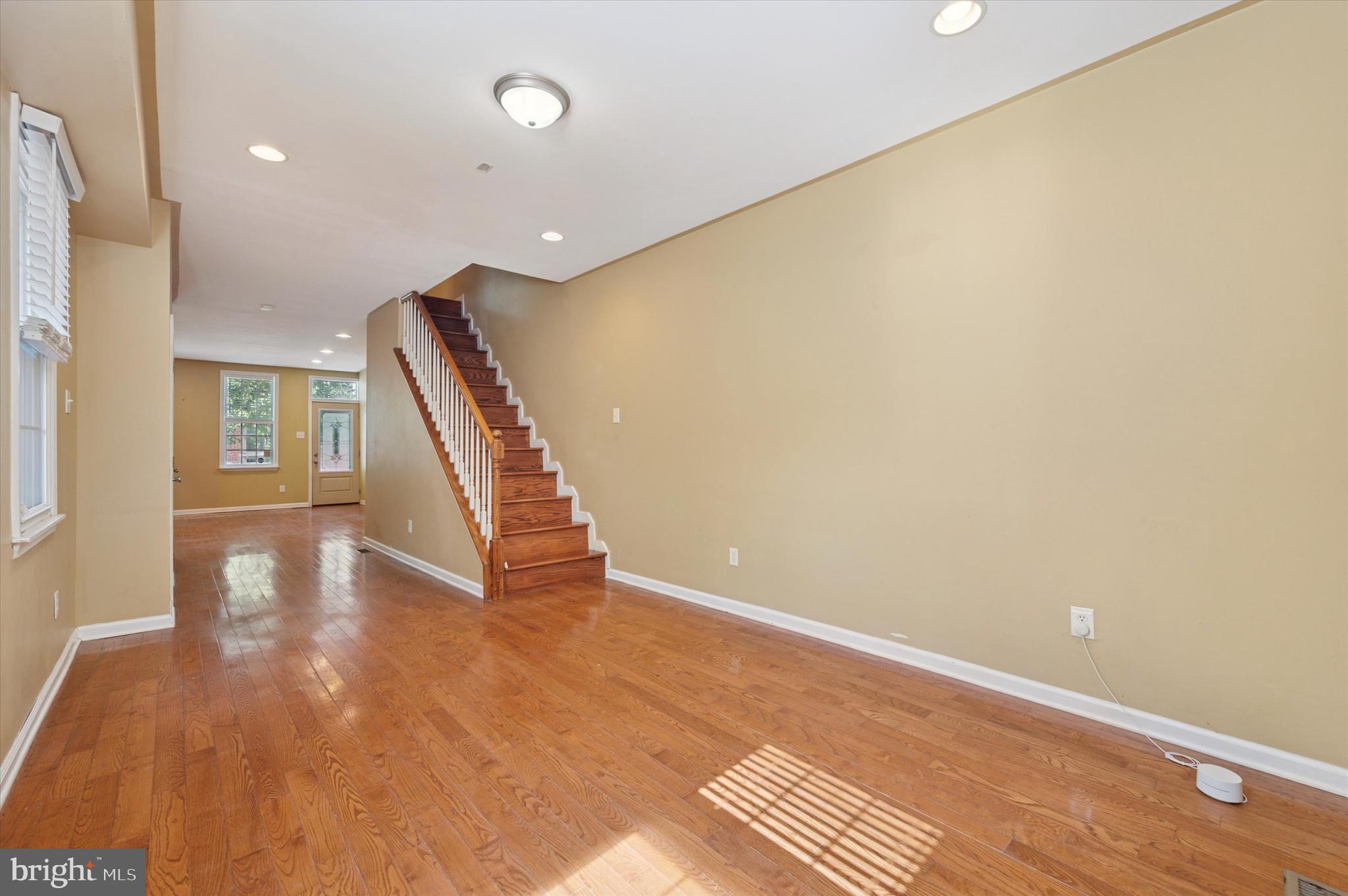 POINT BREEZE - Residential