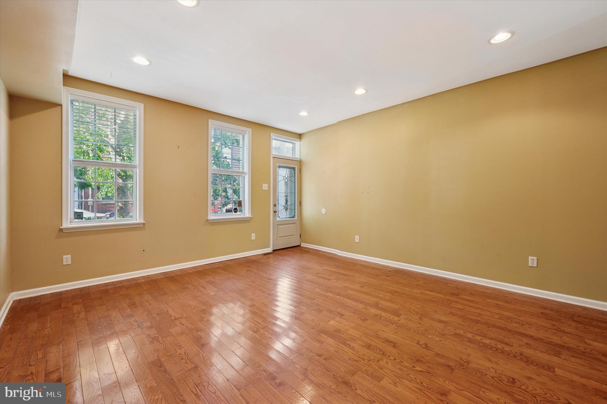 POINT BREEZE - Residential