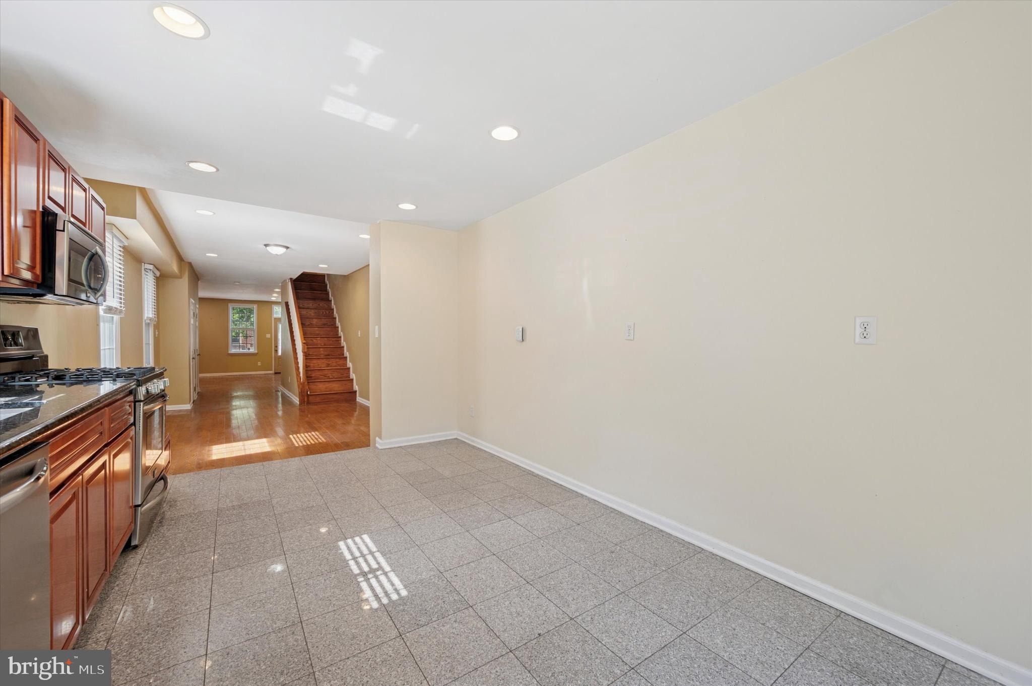 POINT BREEZE - Residential