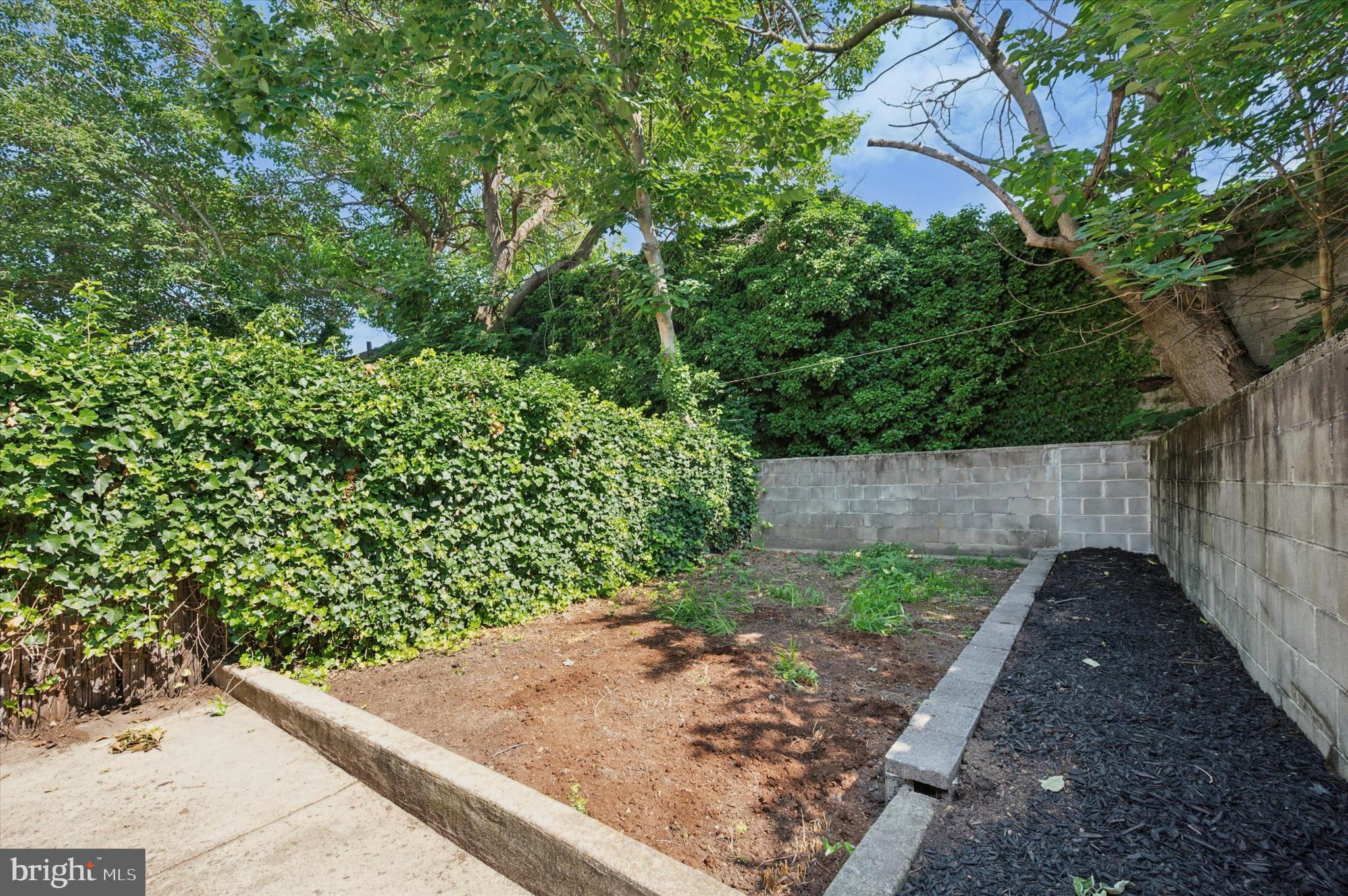 POINT BREEZE - Residential