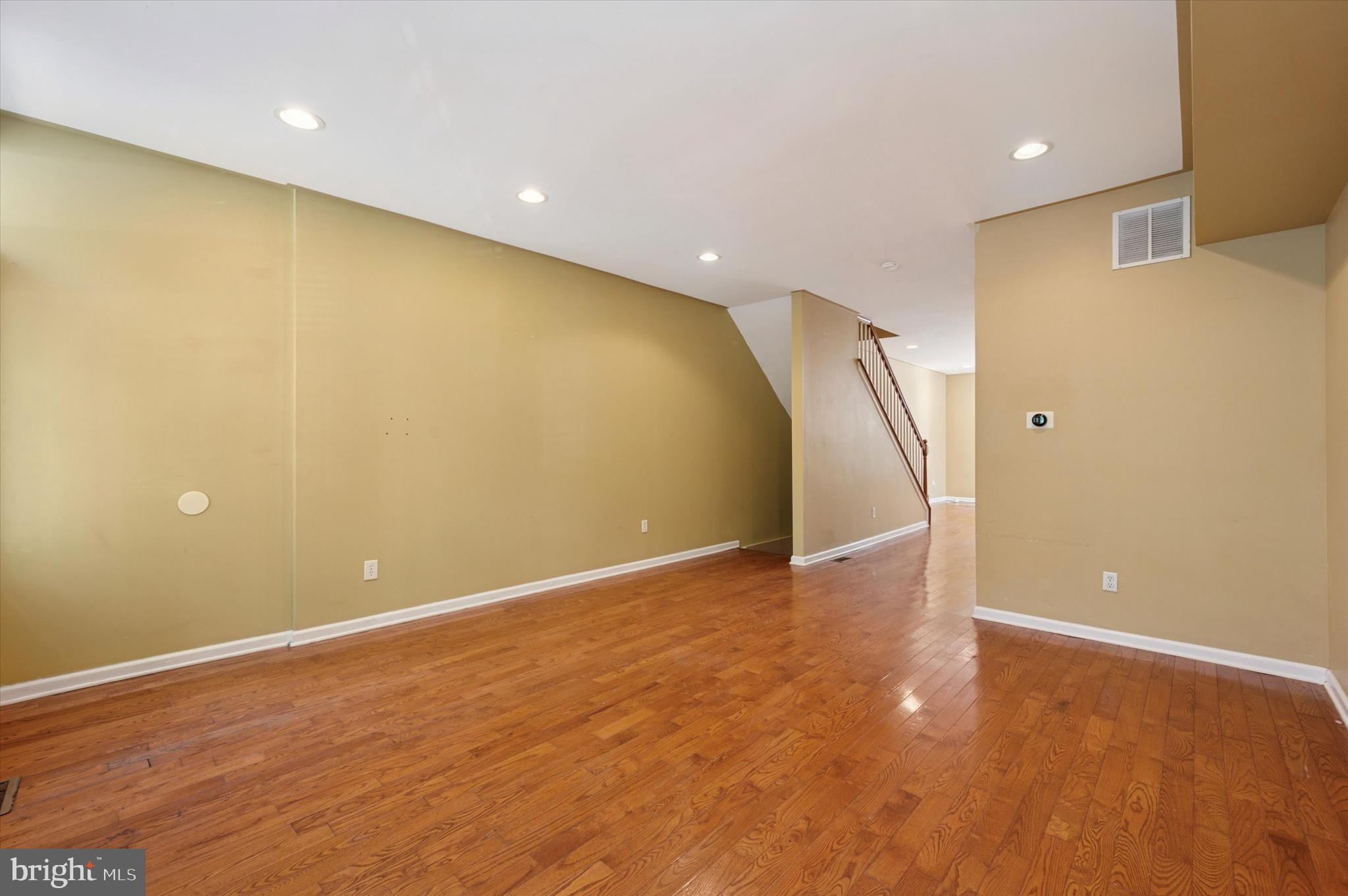 POINT BREEZE - Residential