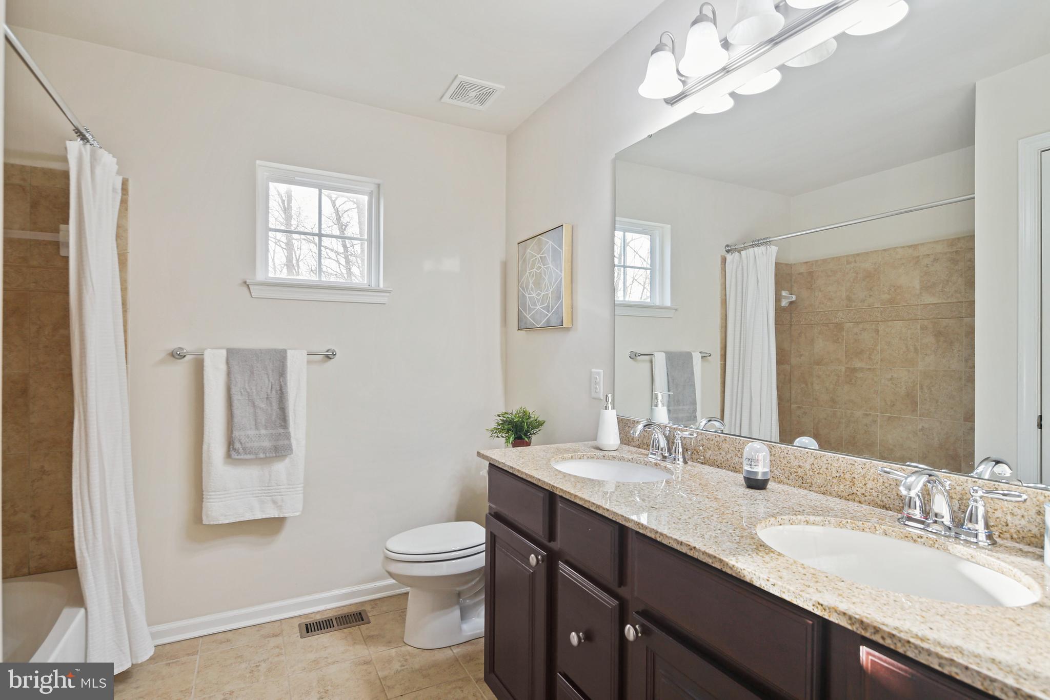 RIVERSIDE OVERLOOK - Residential