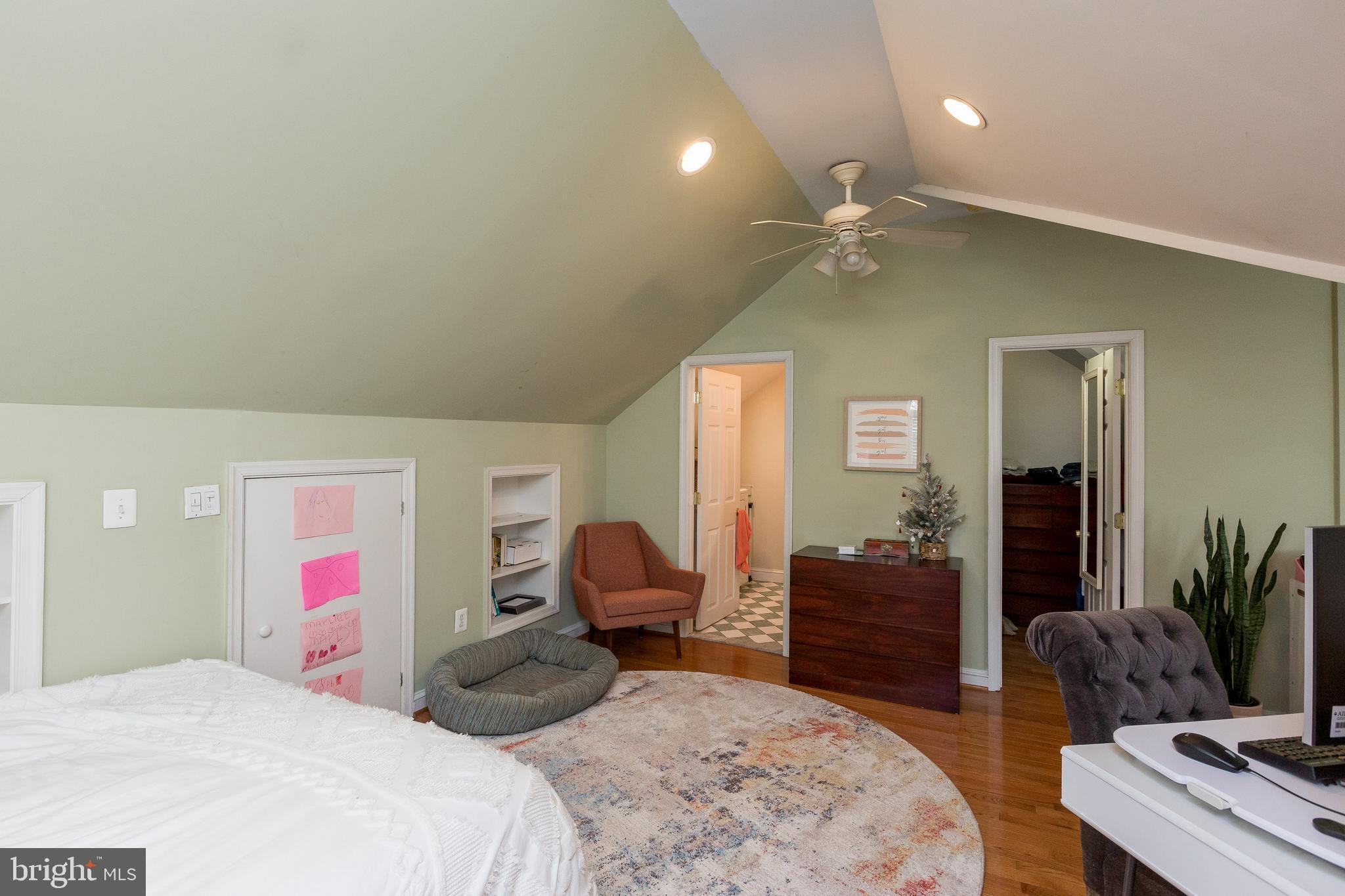 ROCK CREEK VILLAGE CONDOMINIUMS - Residential