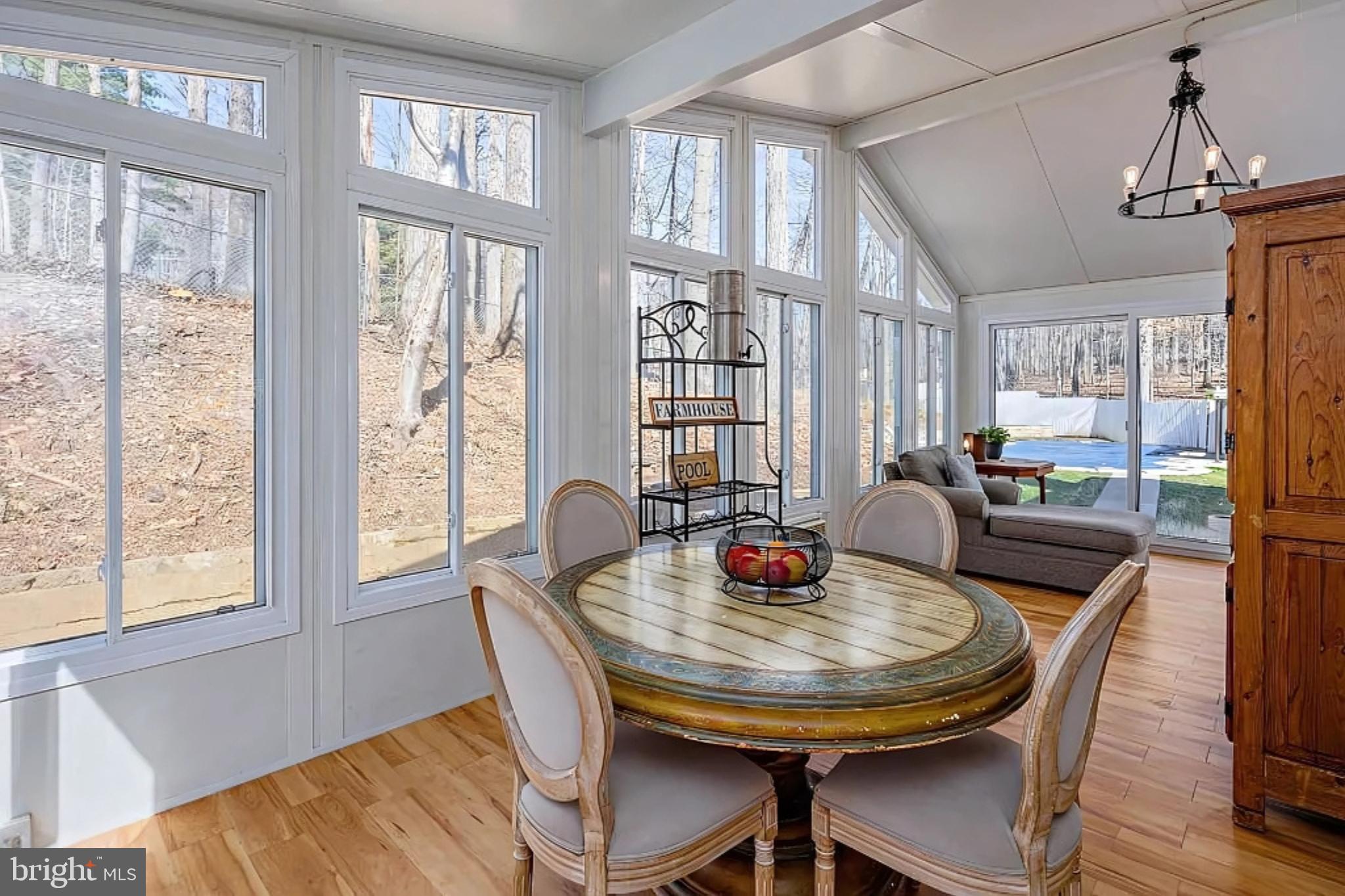 CAVES PARK - Residential