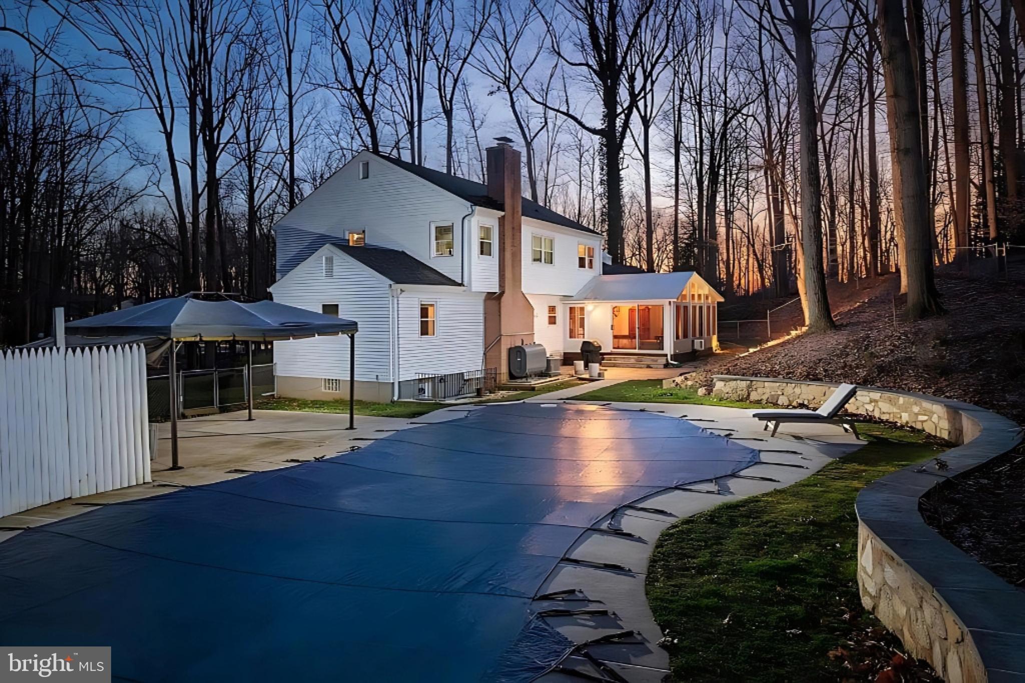 4 CHARTWELL COURT