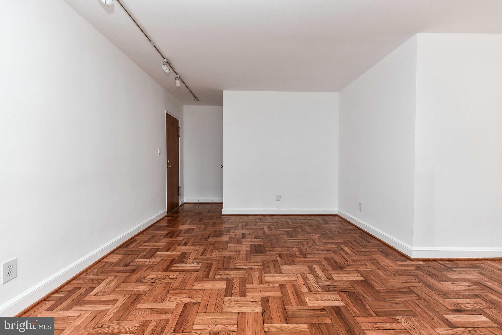 WESTMORELAND TERRACE - Residential Lease