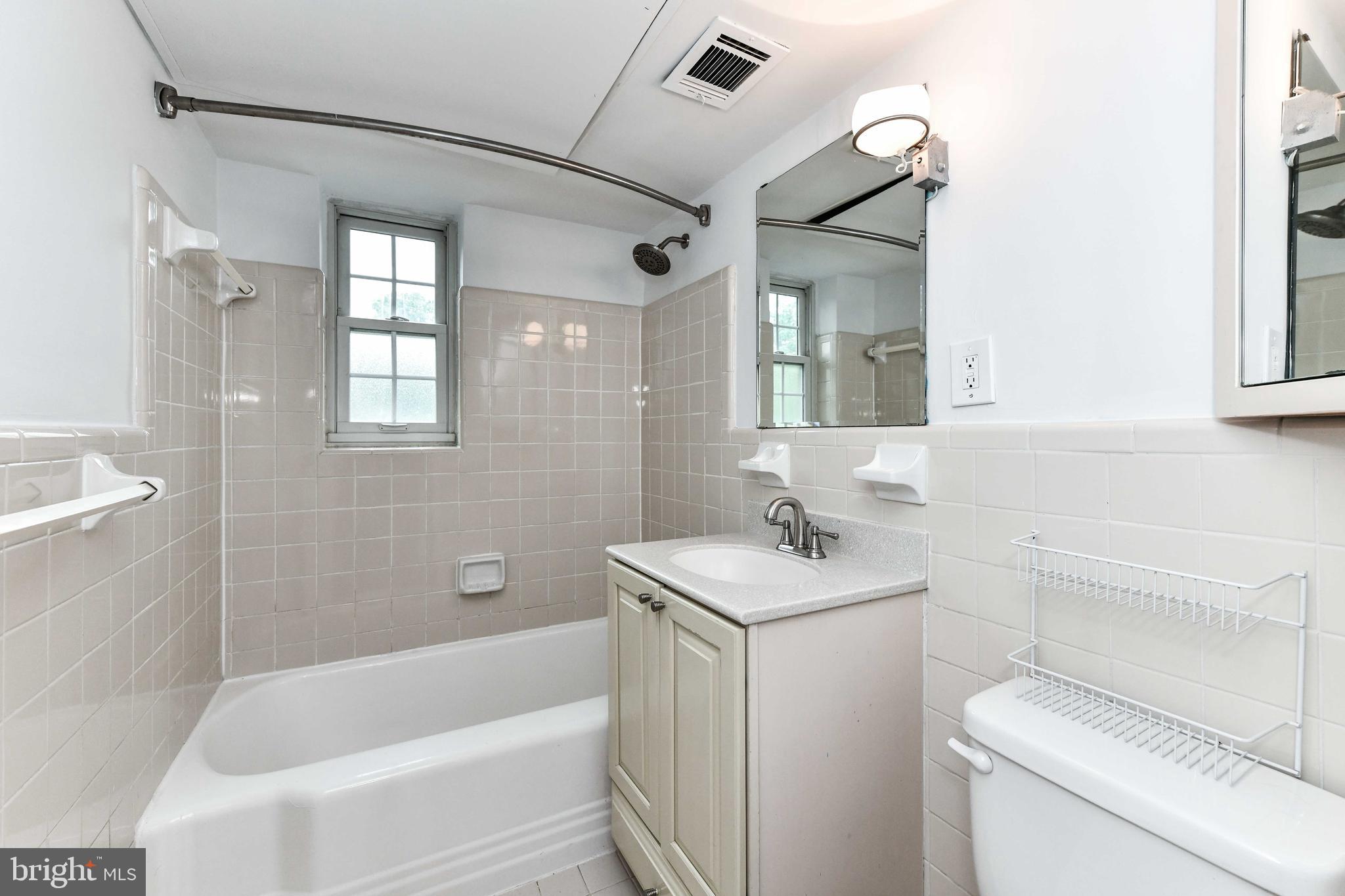 WESTMORELAND TERRACE - Residential Lease