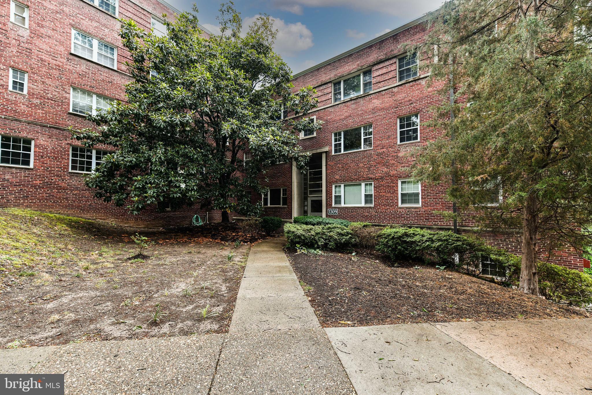 WESTMORELAND TERRACE - Residential Lease